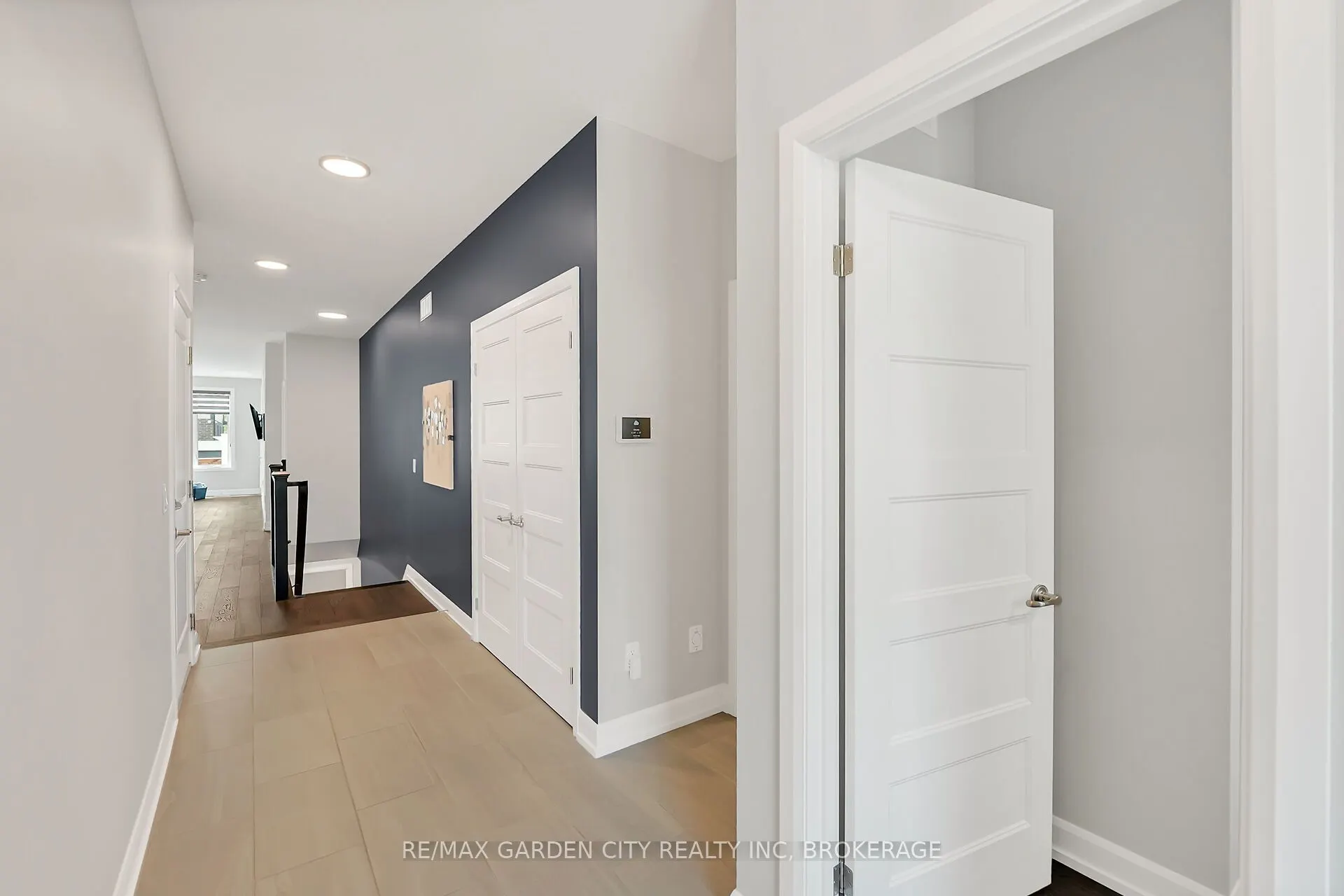 3 Campbell Street