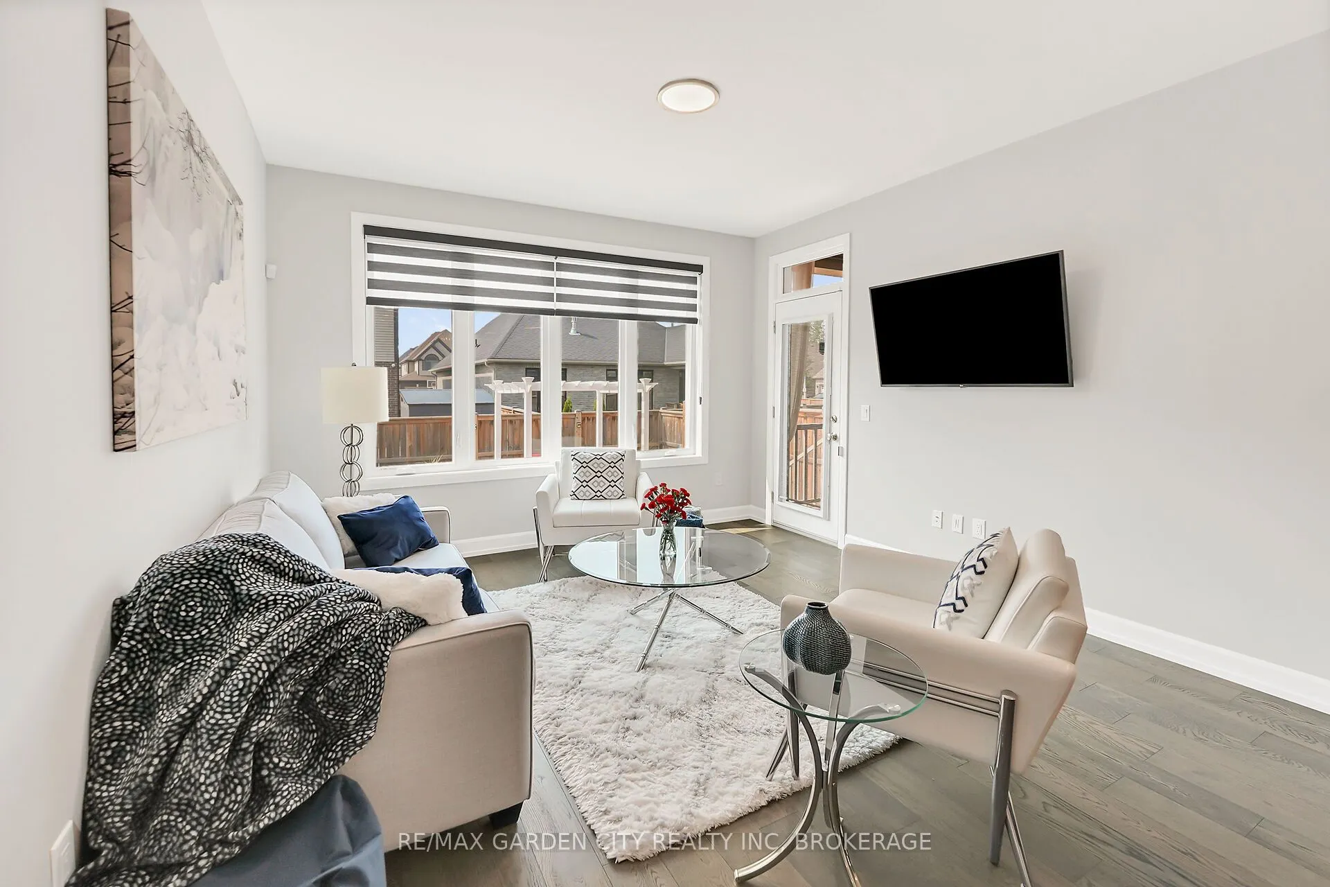 3 Campbell Street
