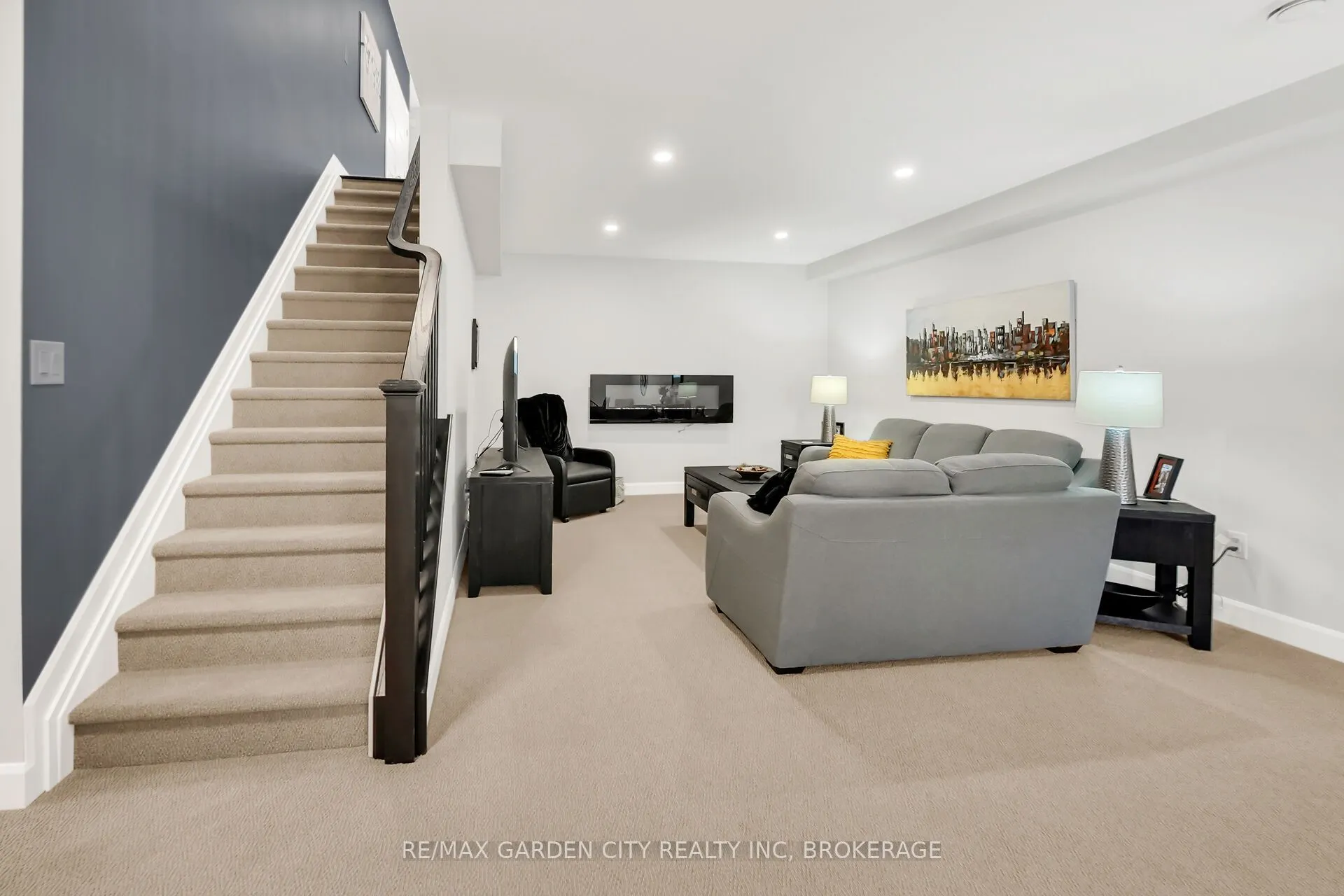 3 Campbell Street