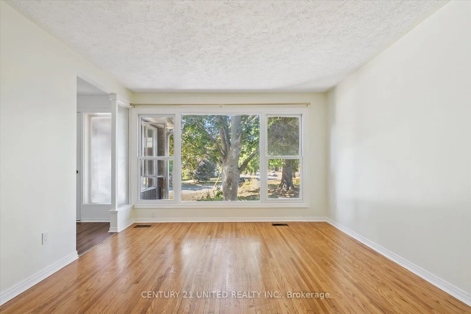 521 Raymond Street