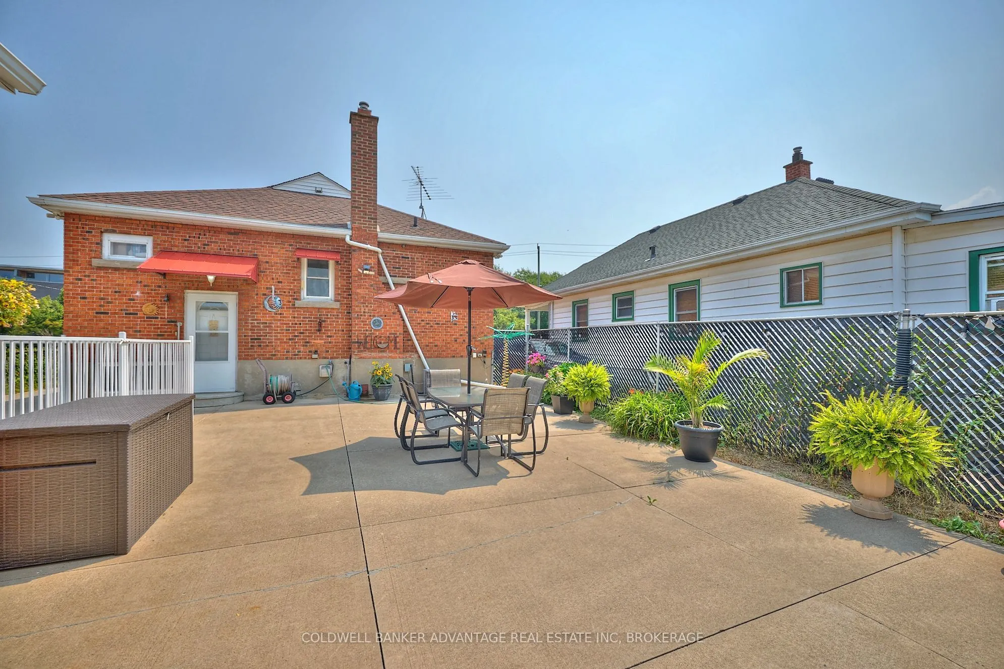 323 Niagara Street