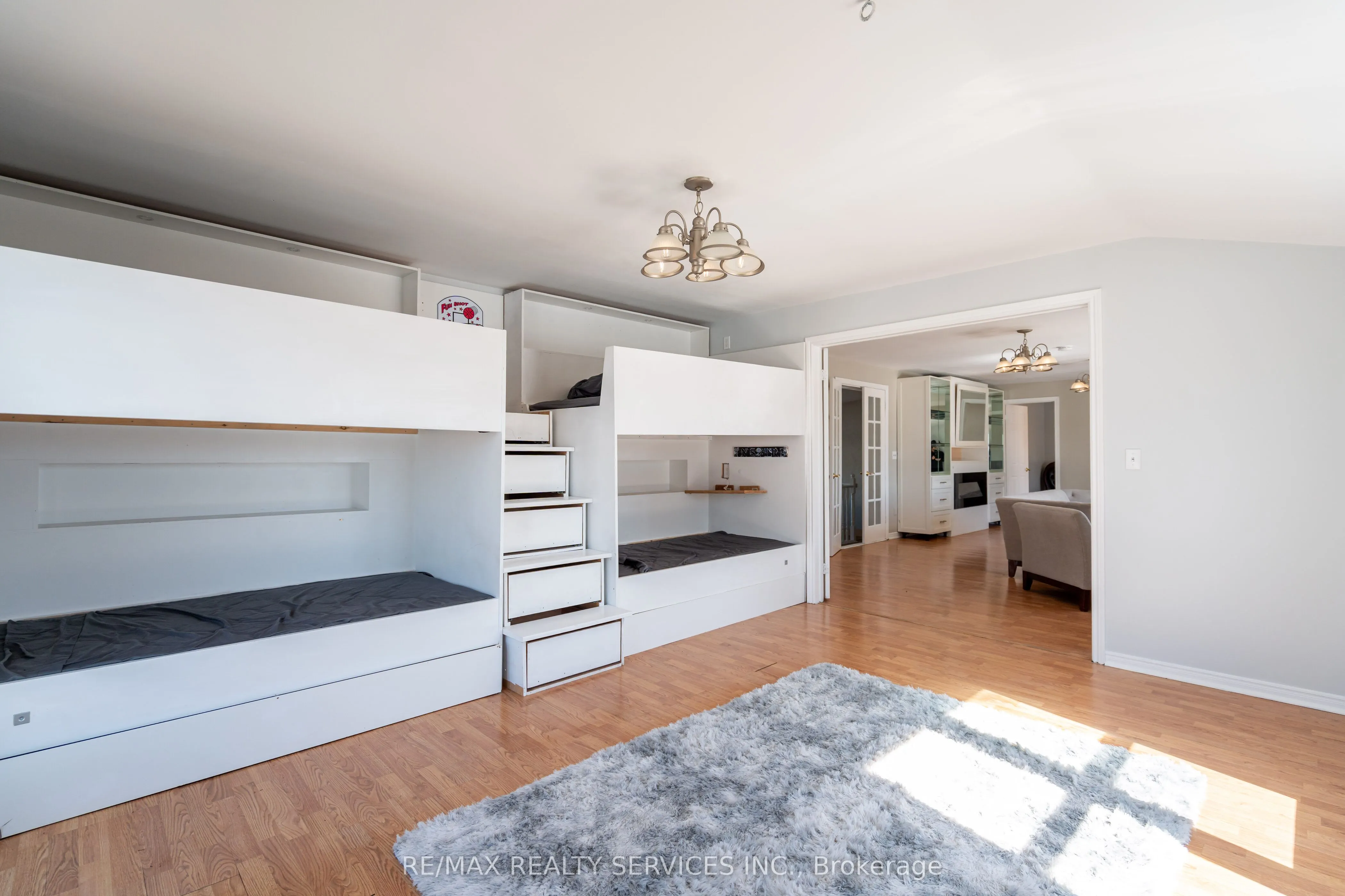 995486 Mono-Adjala Townline