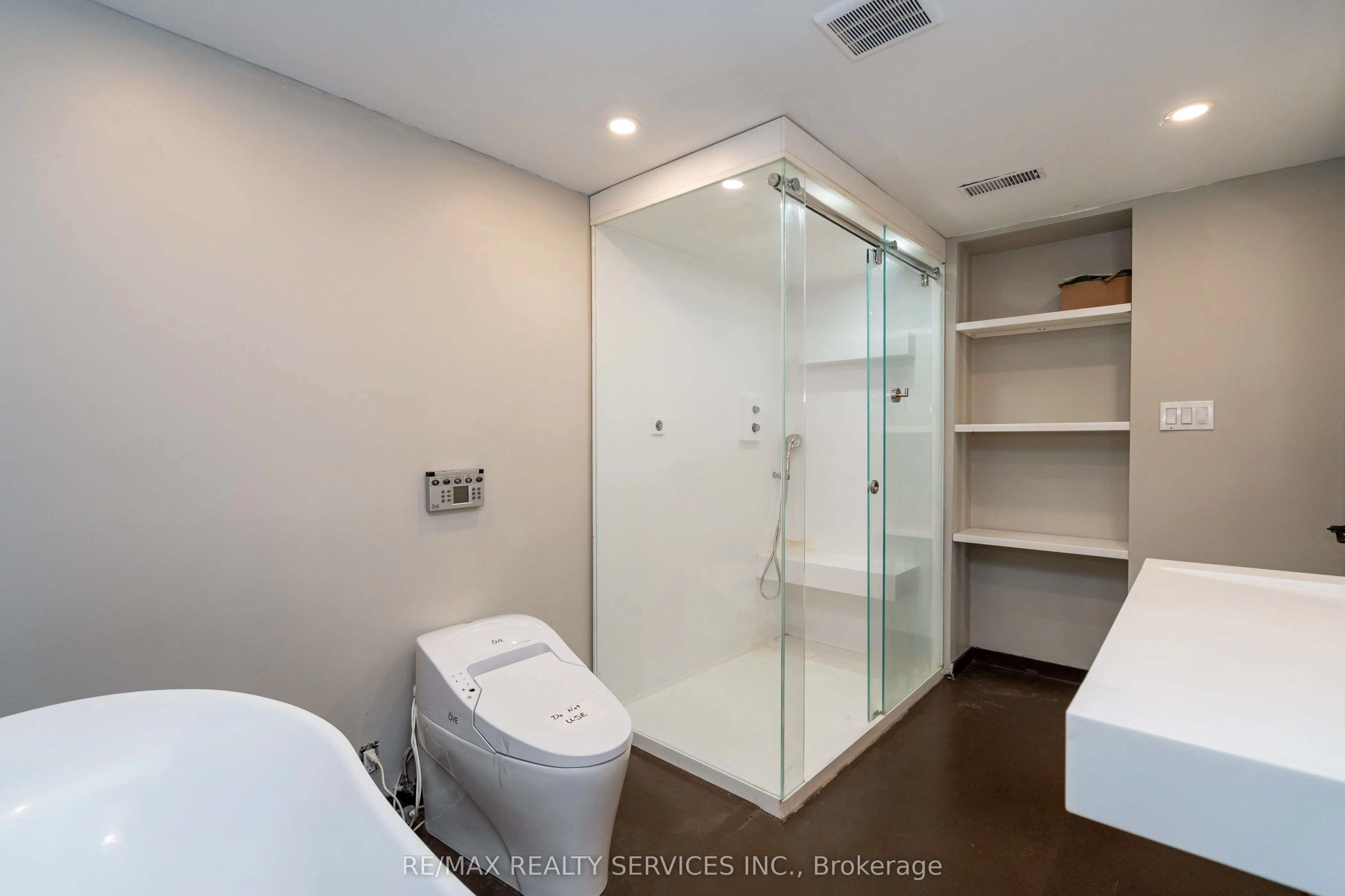 995486 Mono-Adjala Townline