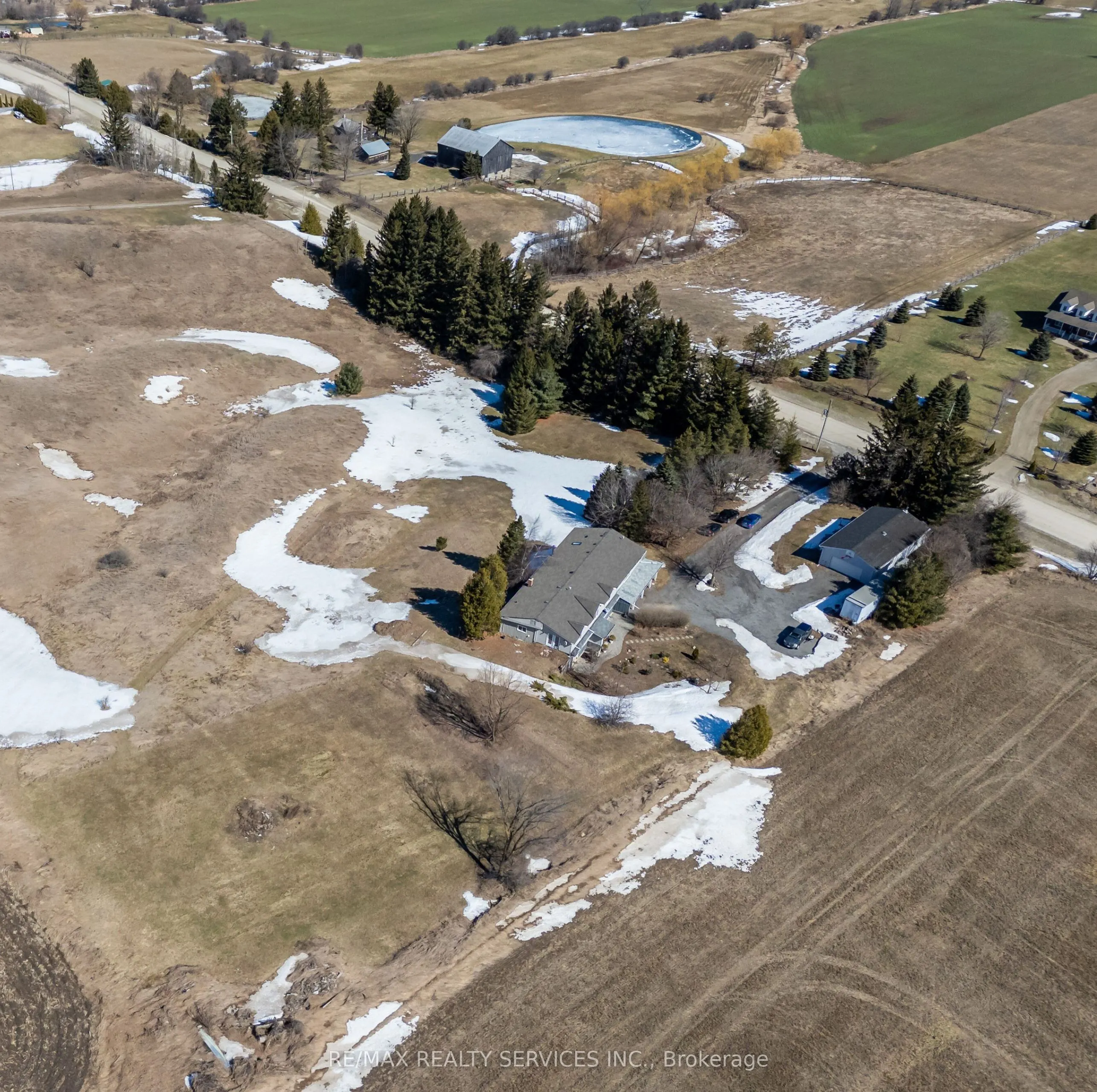 995486 Mono-Adjala Townline