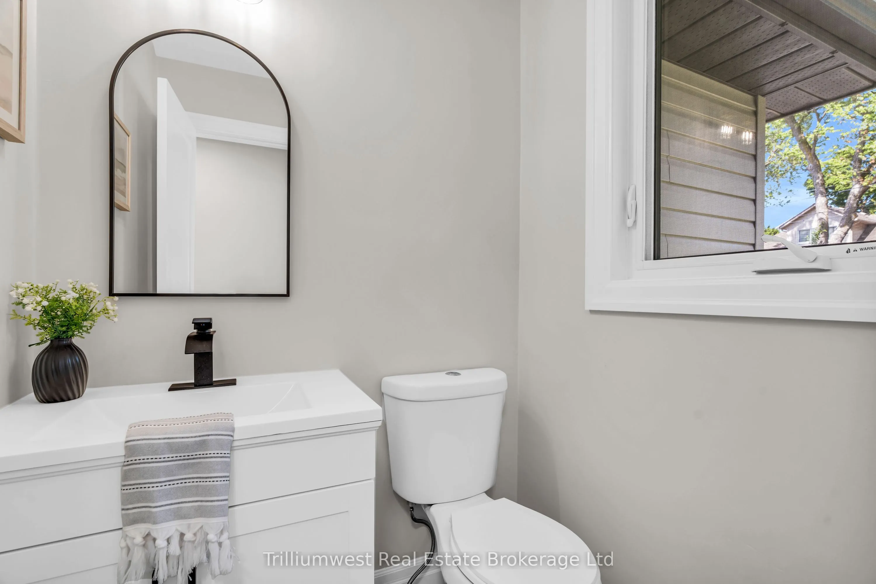 8 Chadwick Avenue