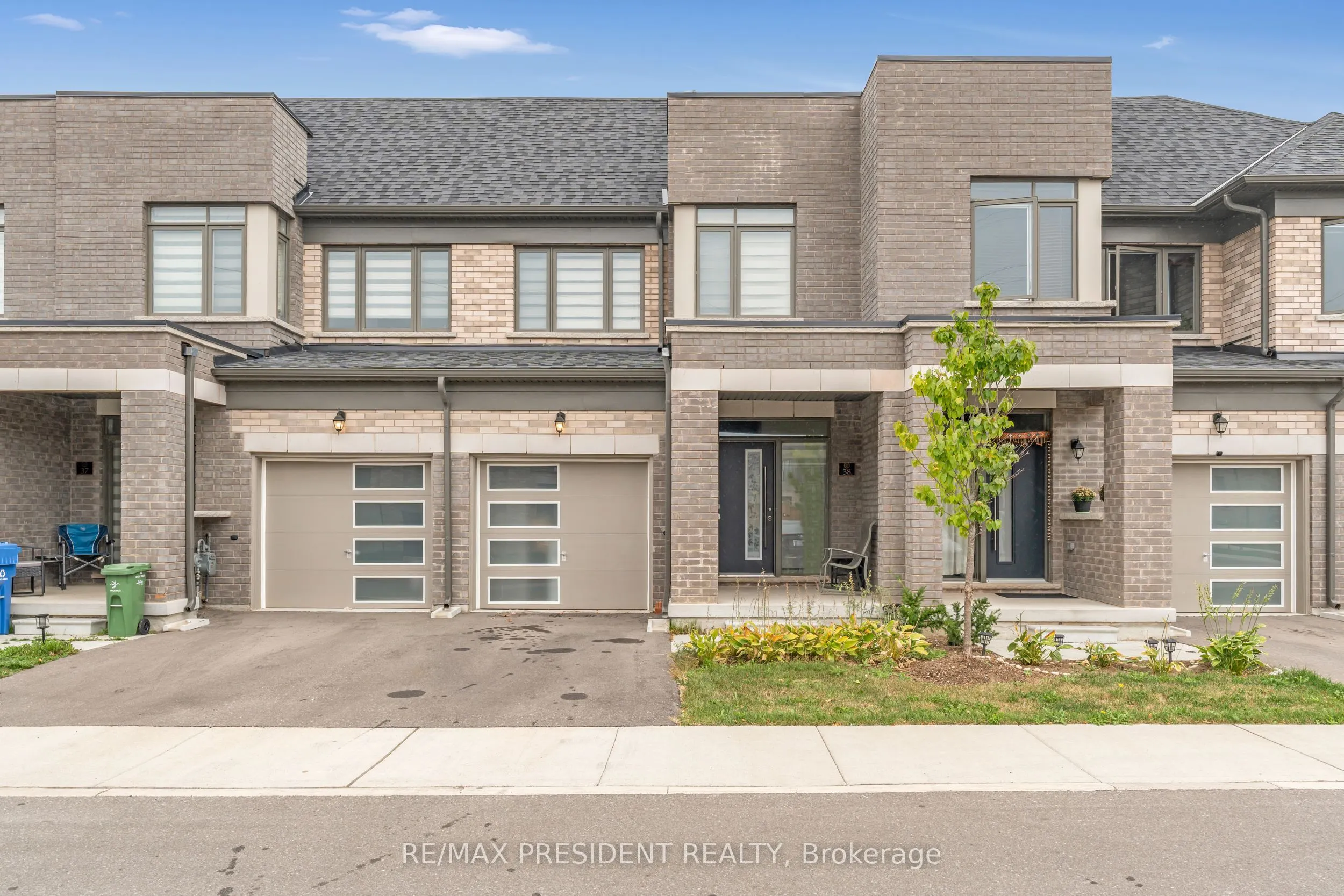166 Deerpath Drive, #38