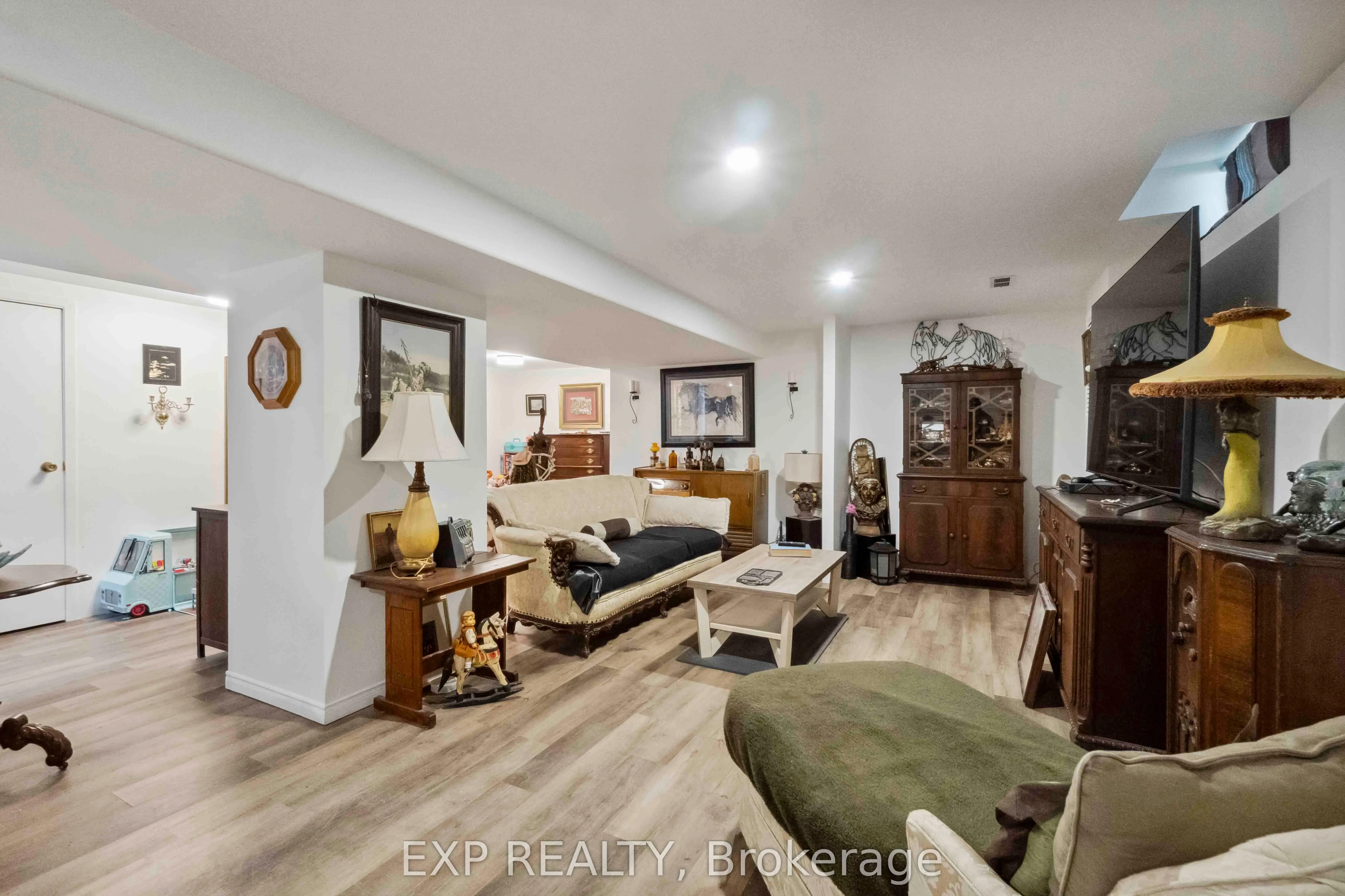 2092 Legrand Crescent