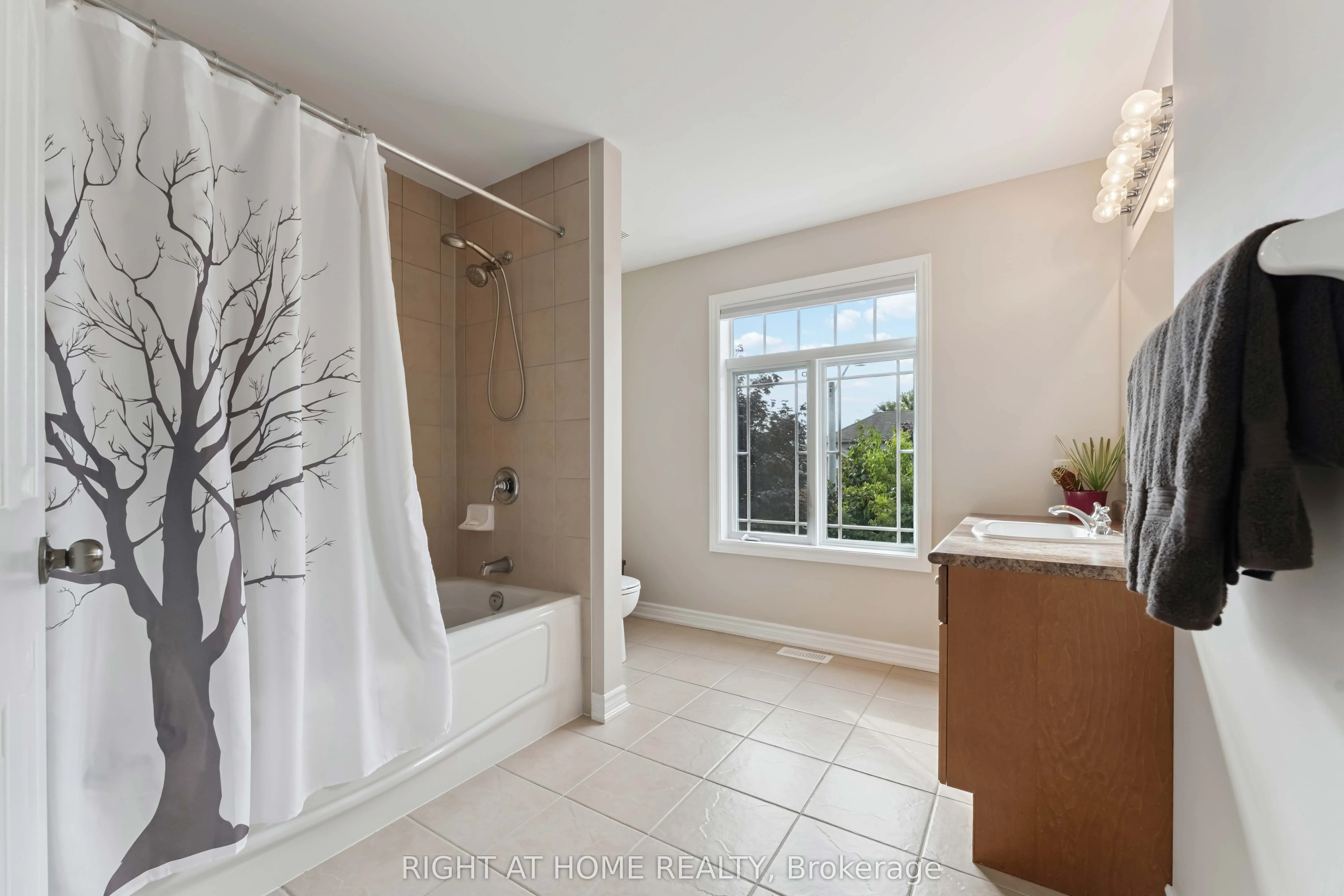 220 Celtic Ridge Crescent