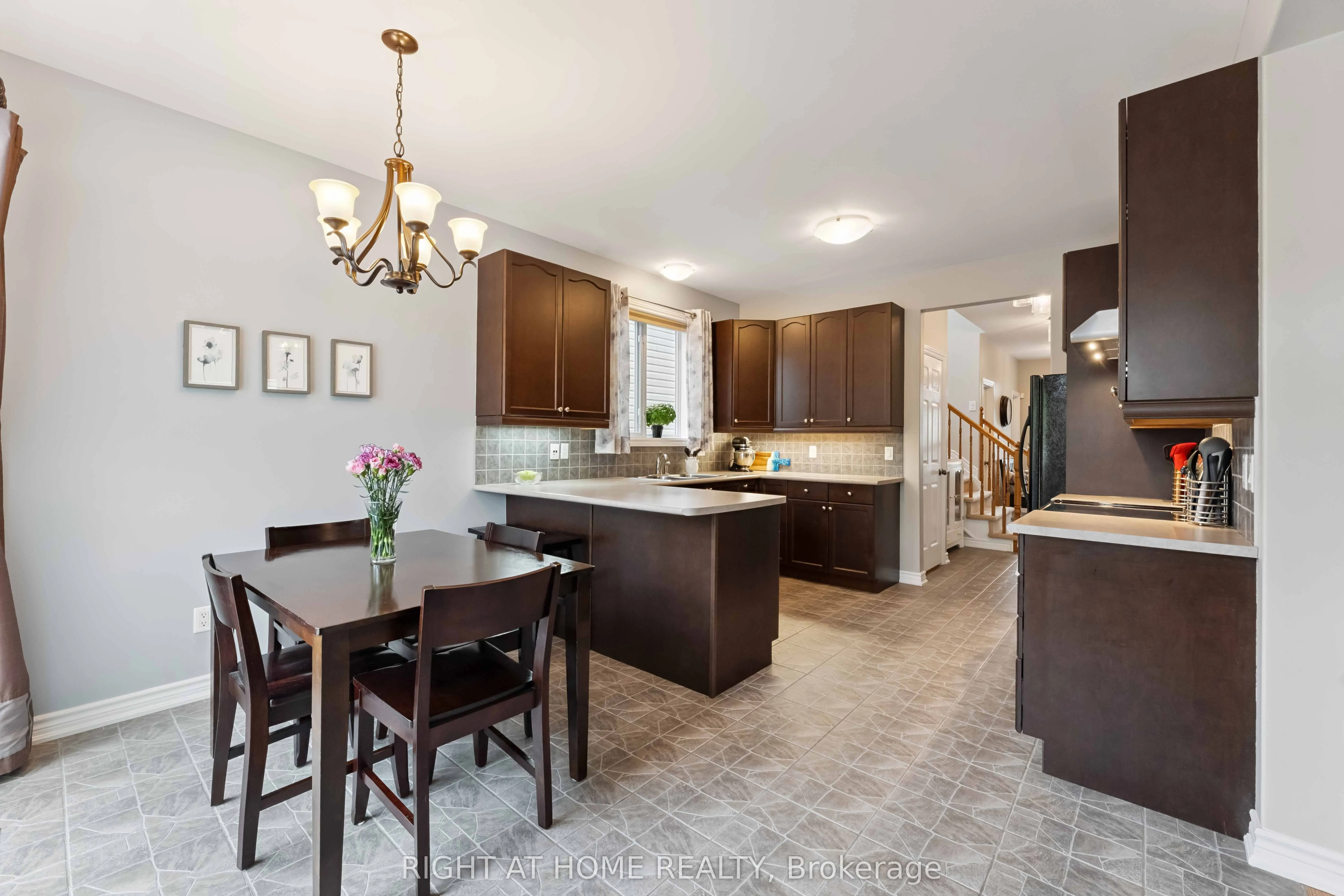 220 Celtic Ridge Crescent