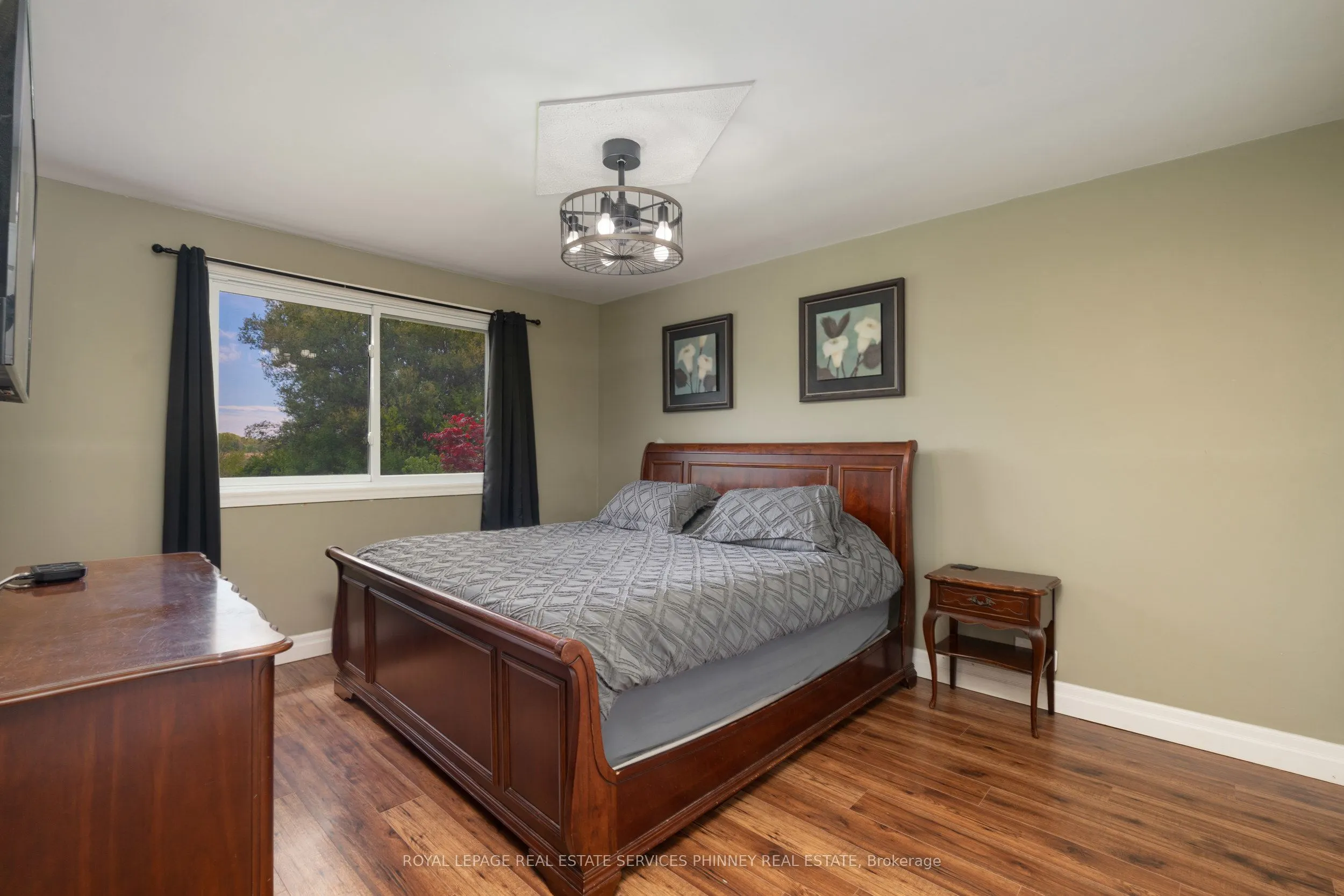 904 Robinson Road