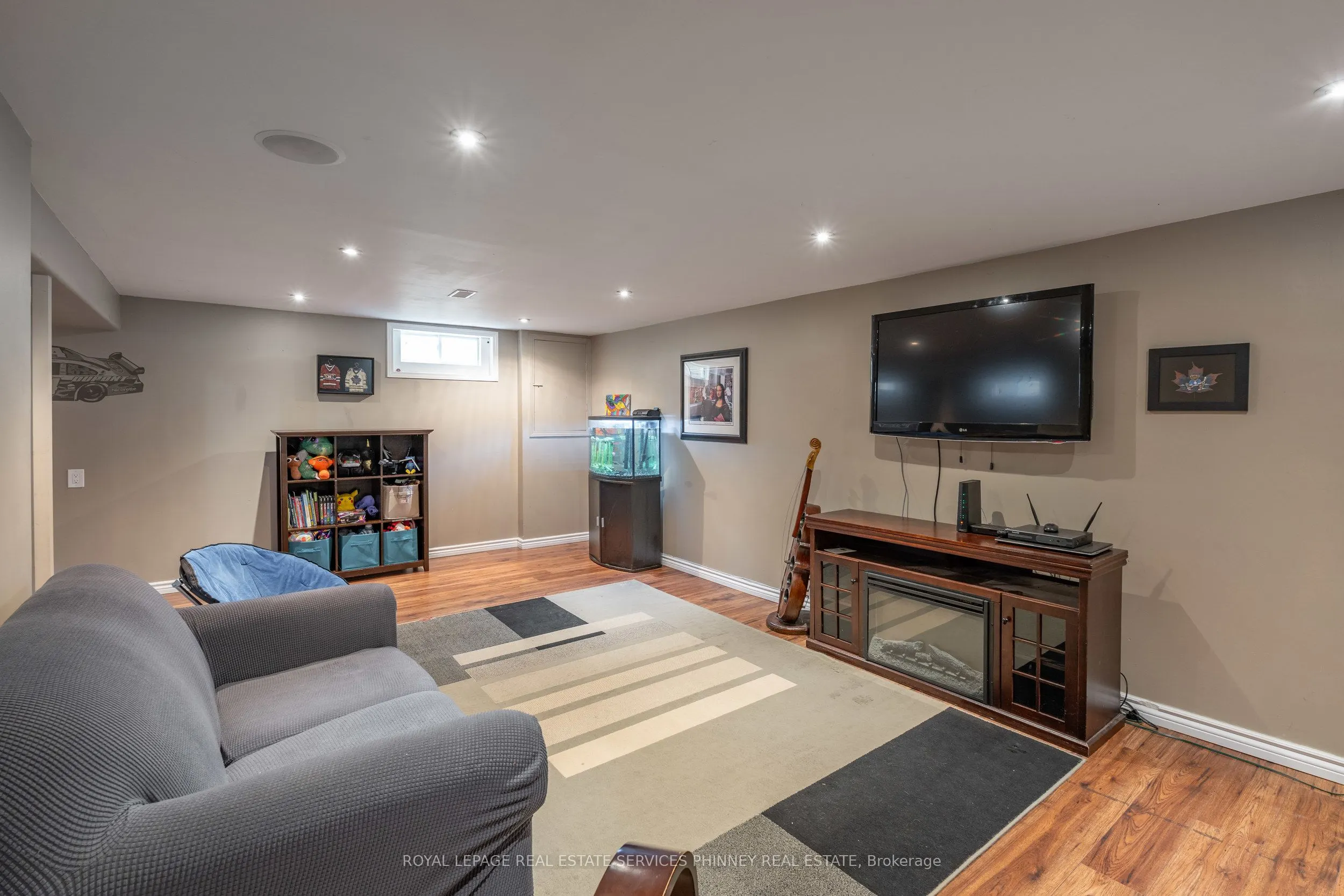 904 Robinson Road