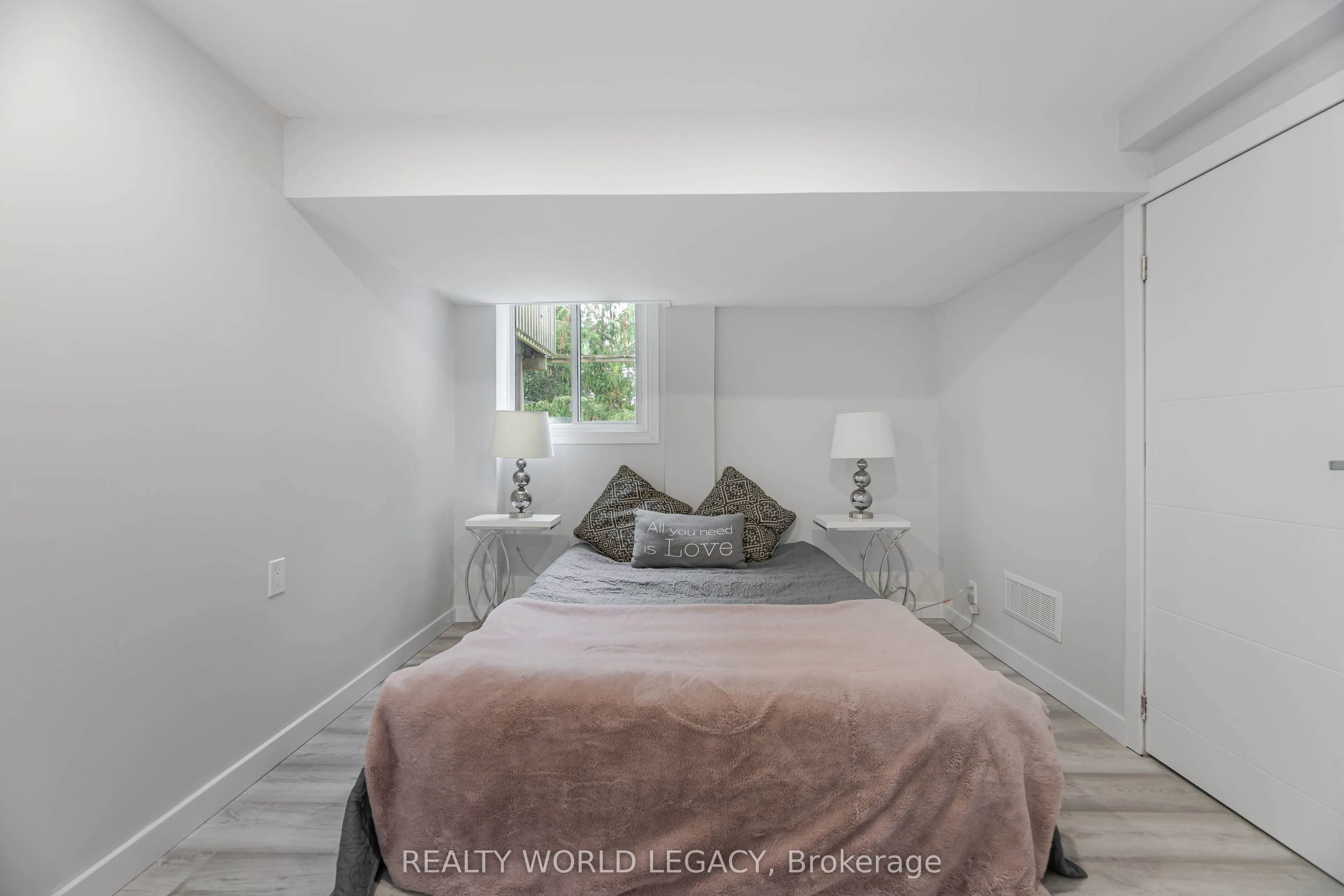 20 Roseneath Crescent