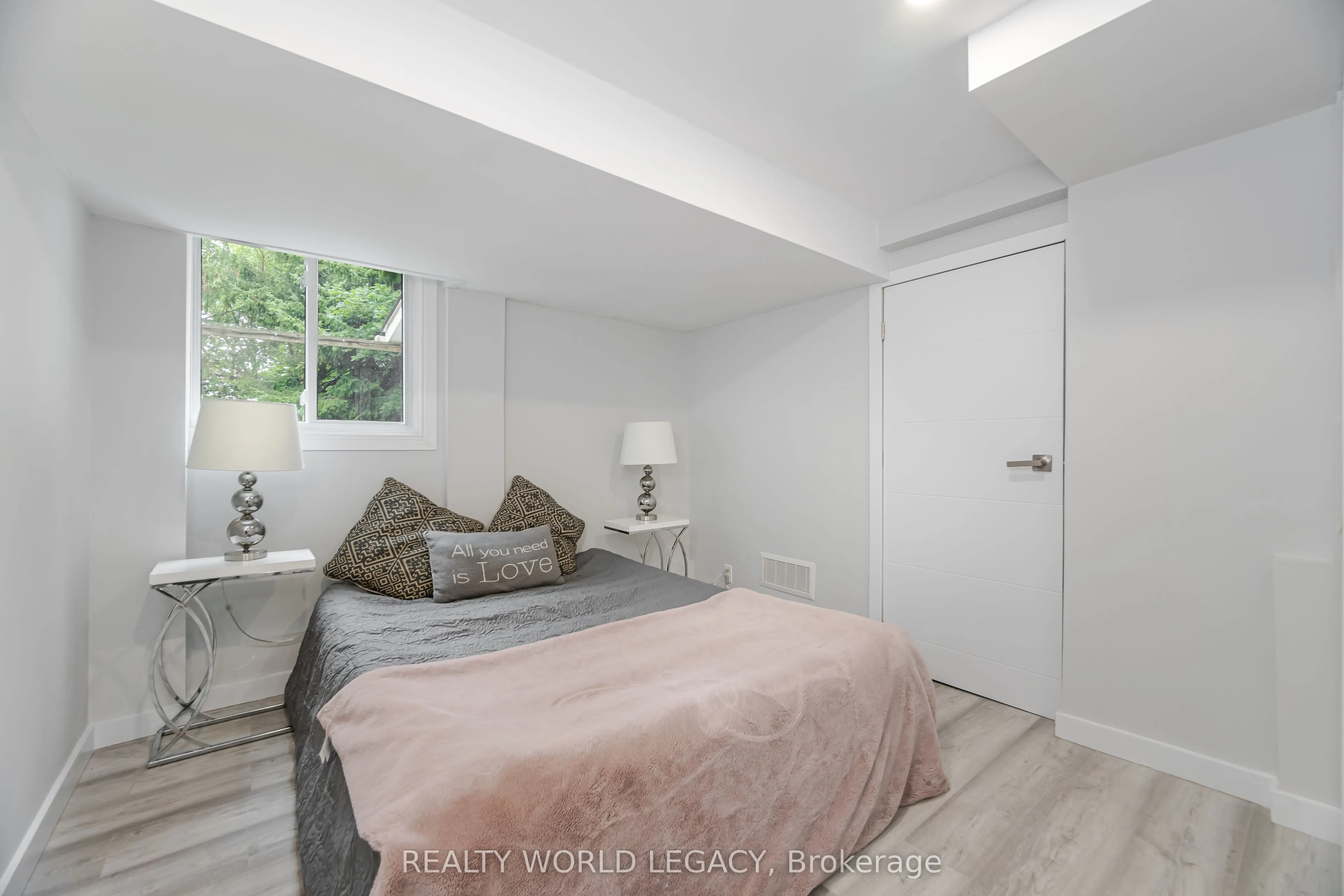20 Roseneath Crescent
