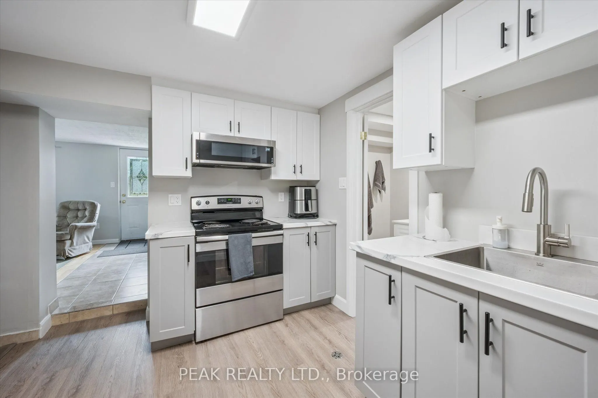 76 Third Avenue