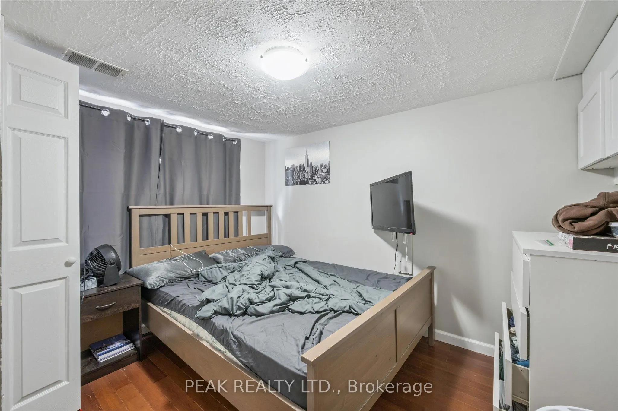 76 Third Avenue
