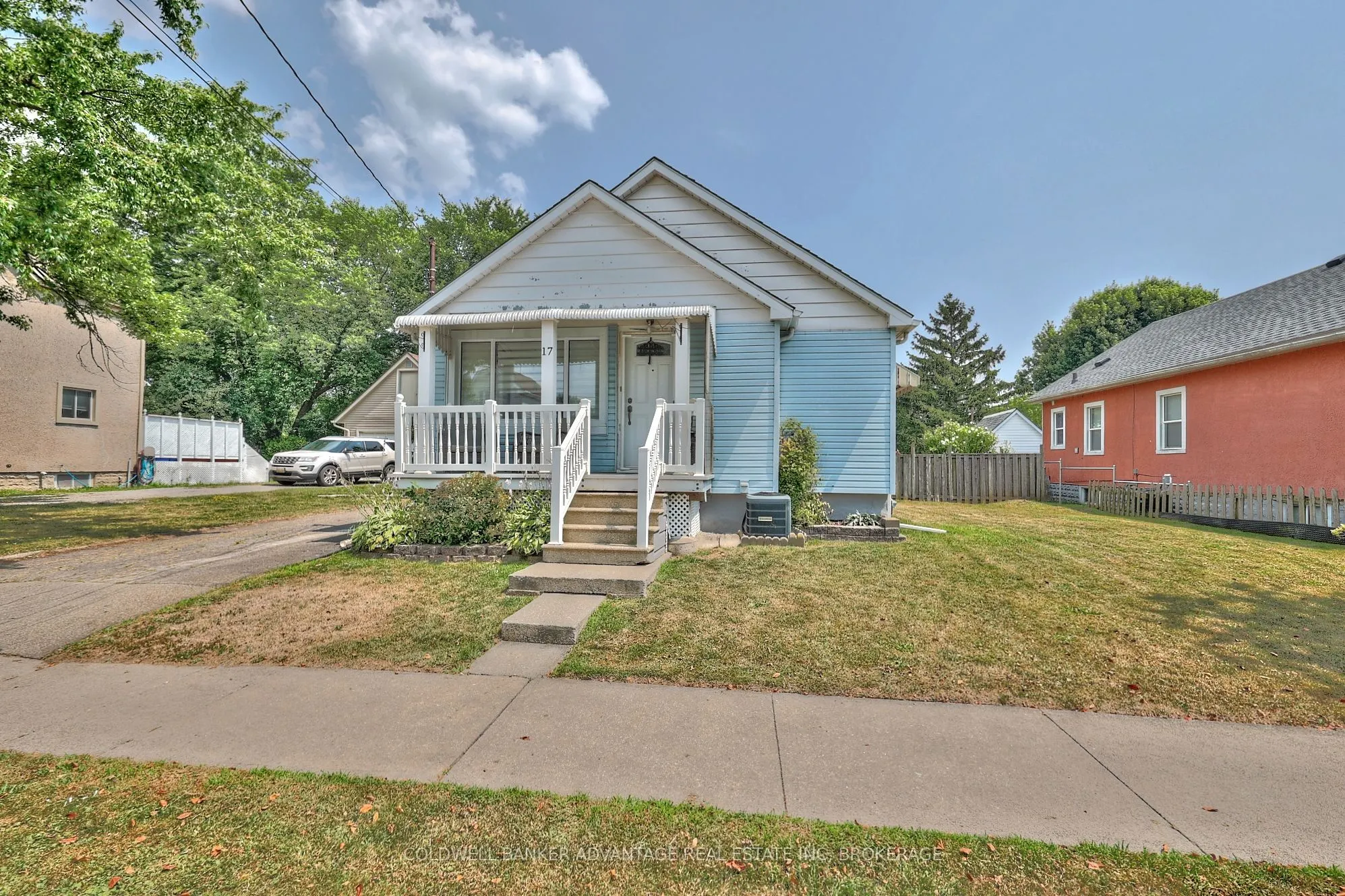 17 CLIFFORD Avenue