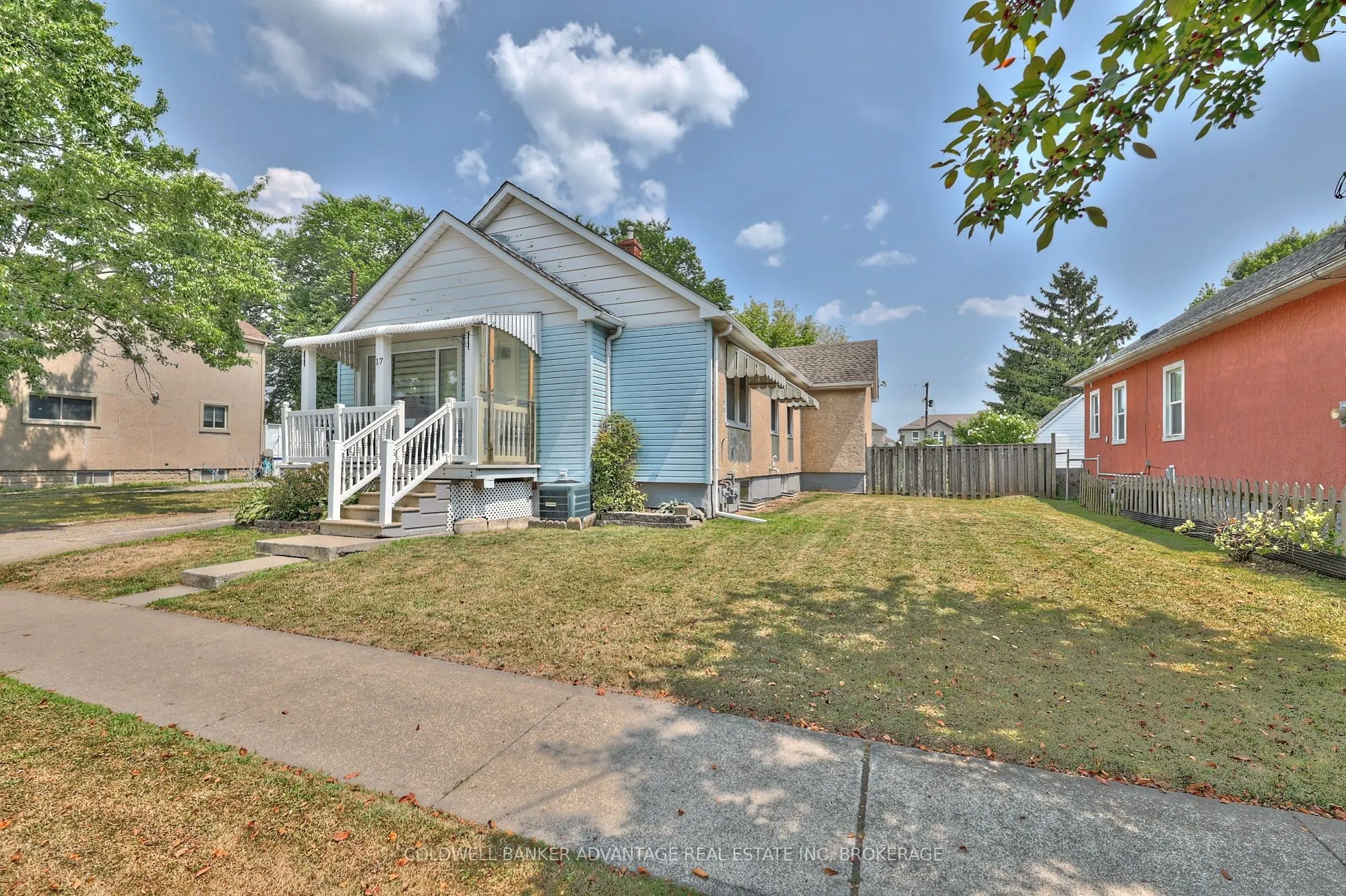 17 CLIFFORD Avenue