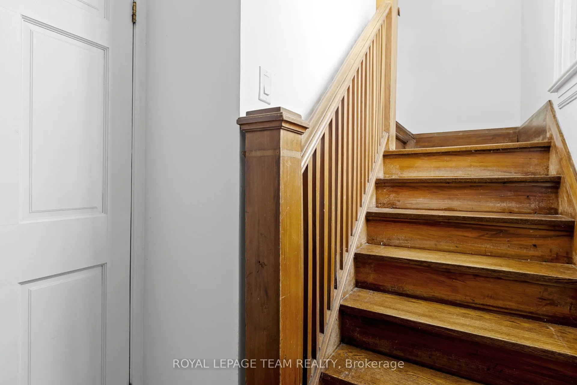 334 Queen Elizabeth Drive