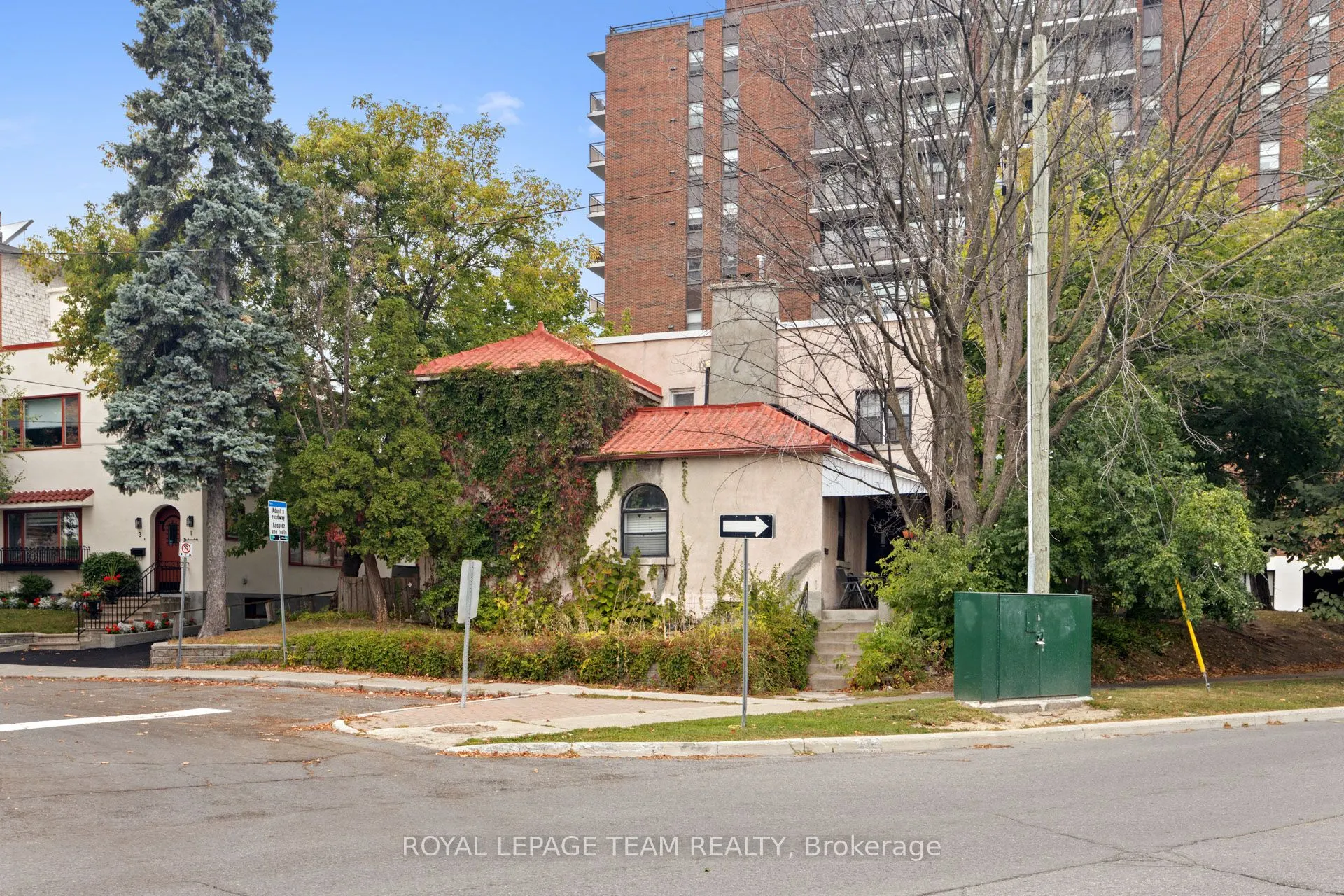 334 Queen Elizabeth Drive