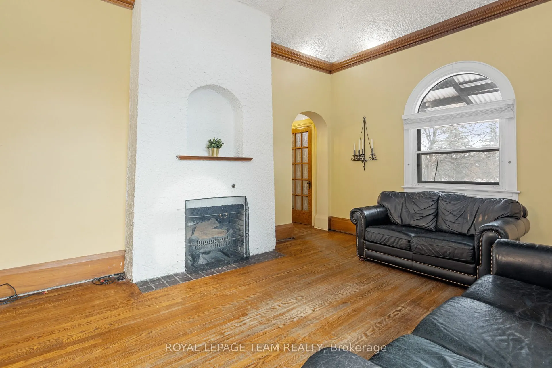 334 Queen Elizabeth Drive