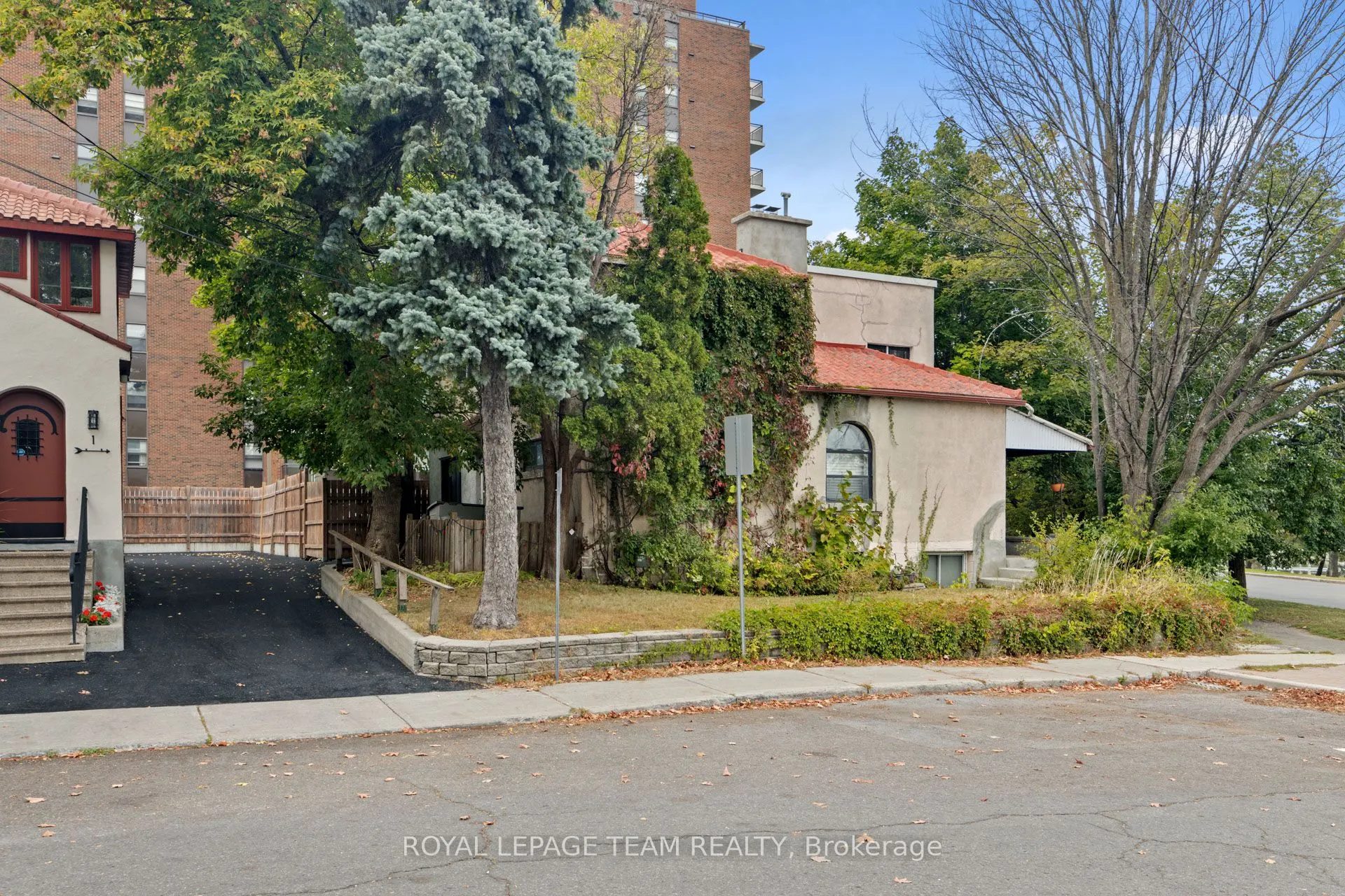 334 Queen Elizabeth Drive