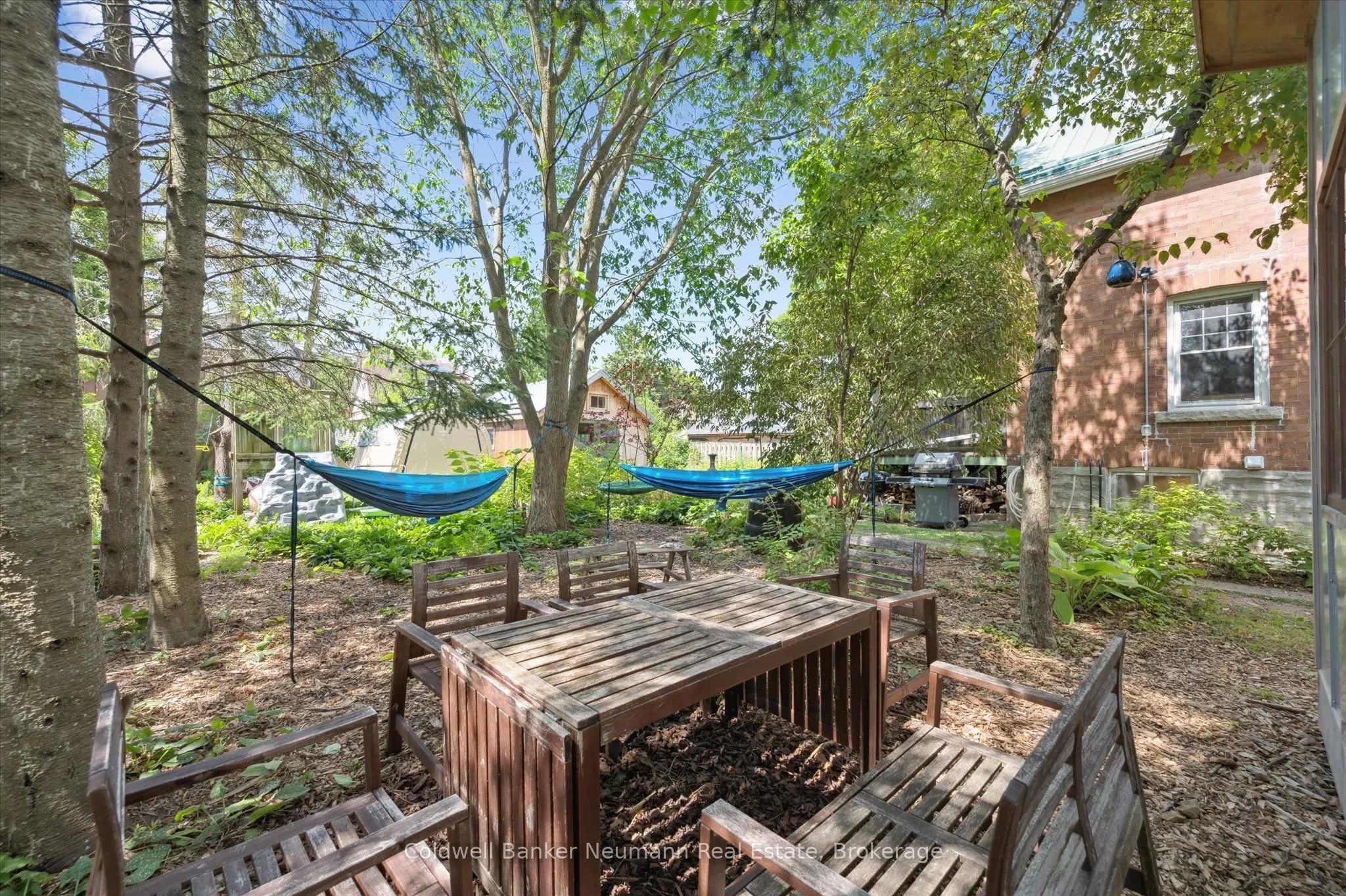 27 Lawrence Avenue