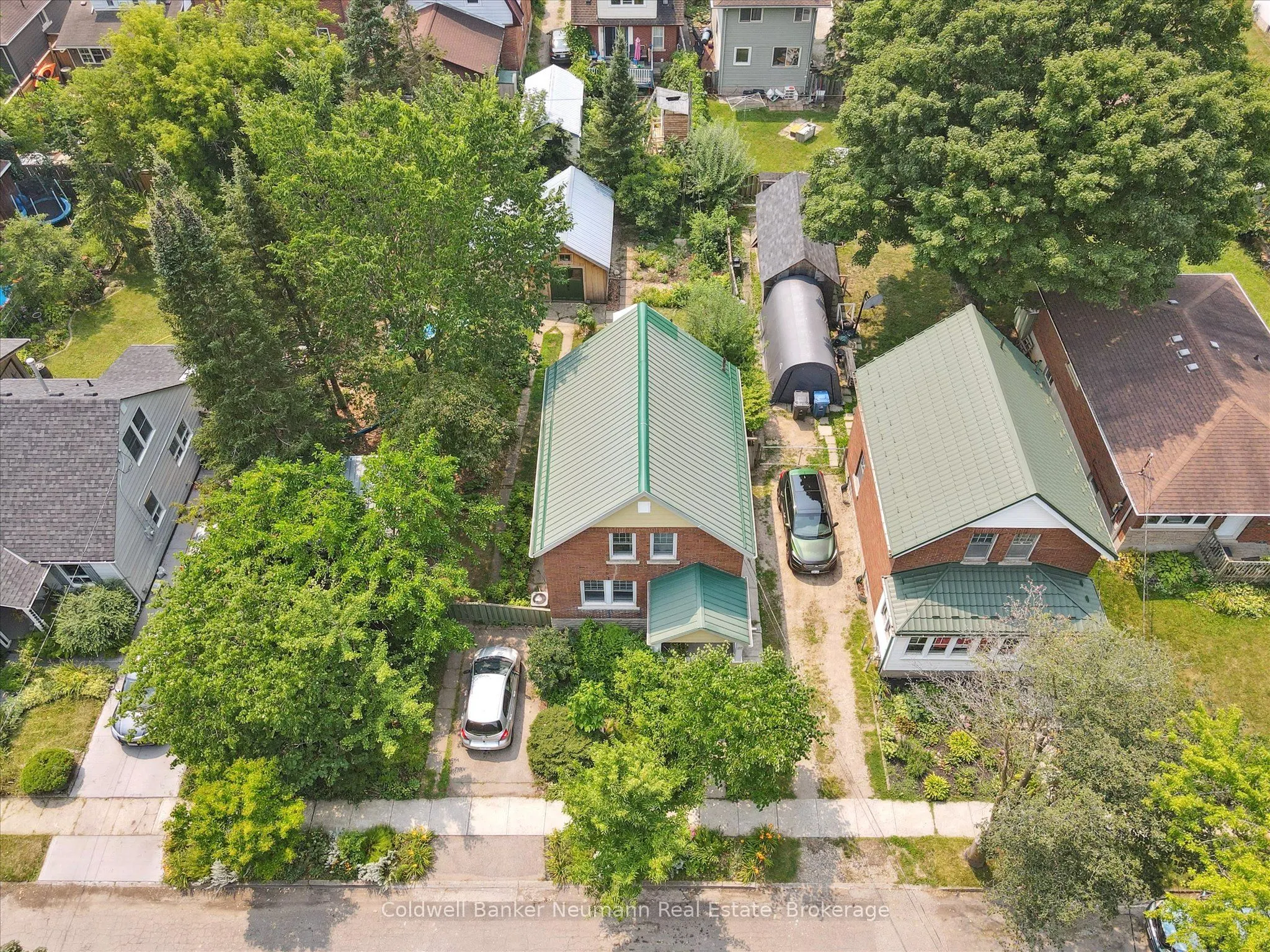 27 Lawrence Avenue