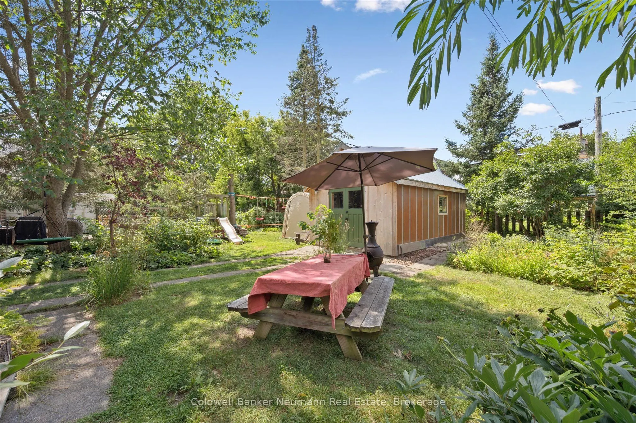 27 Lawrence Avenue