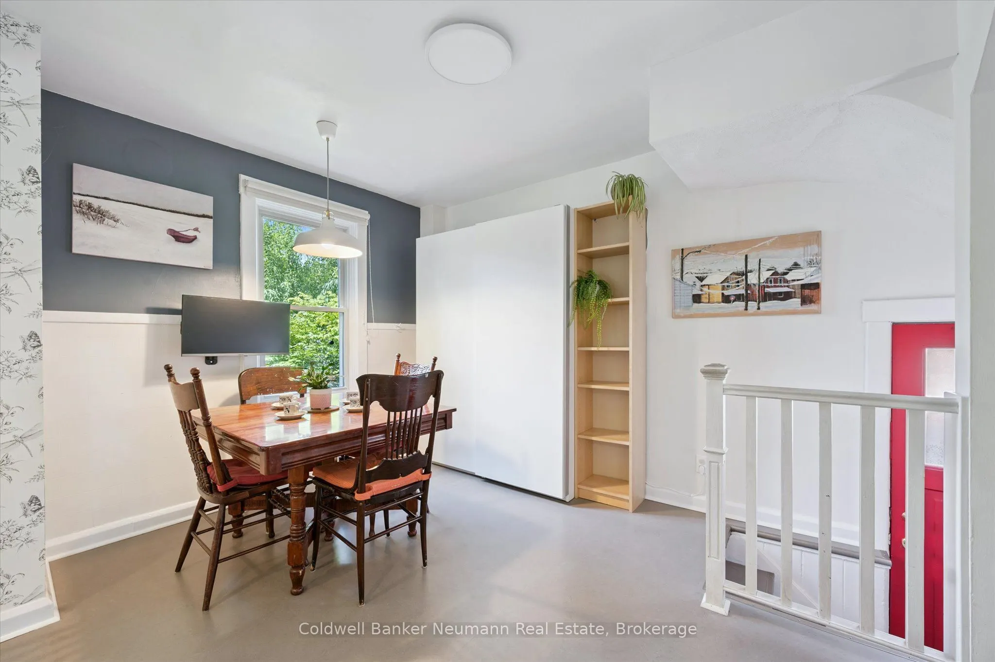 27 Lawrence Avenue