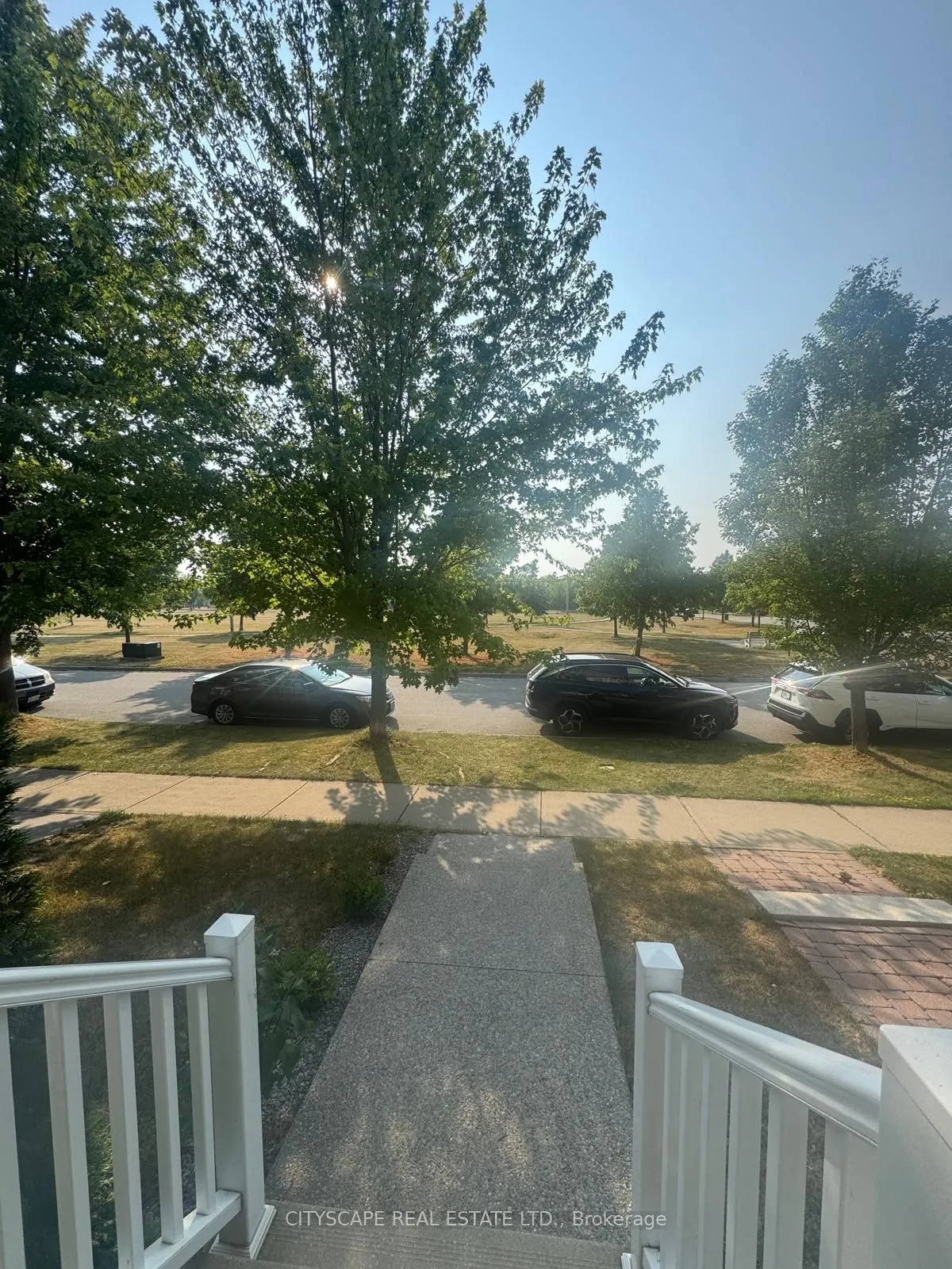 76 Easthampton Road