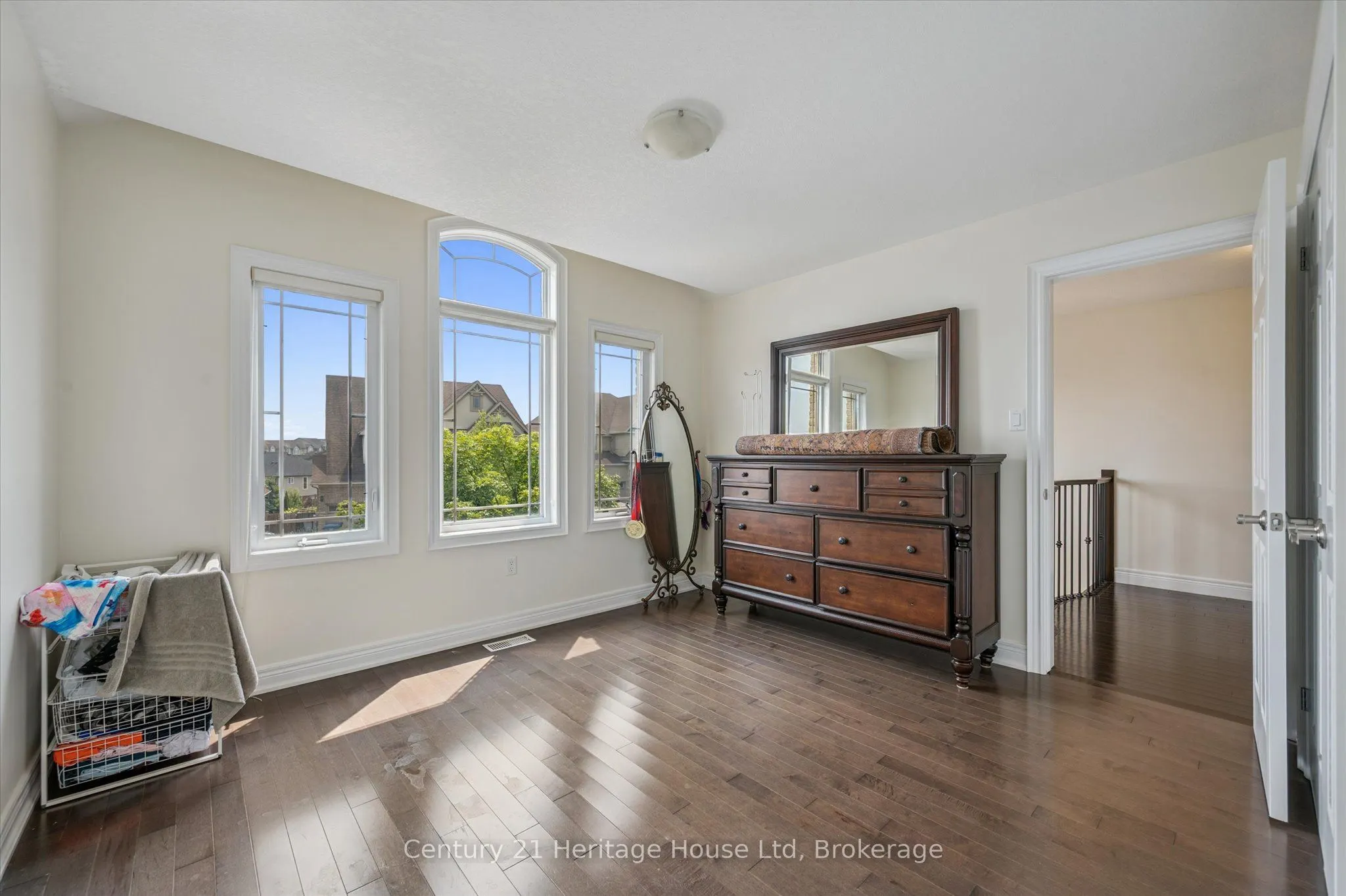 76 Zaduk Place