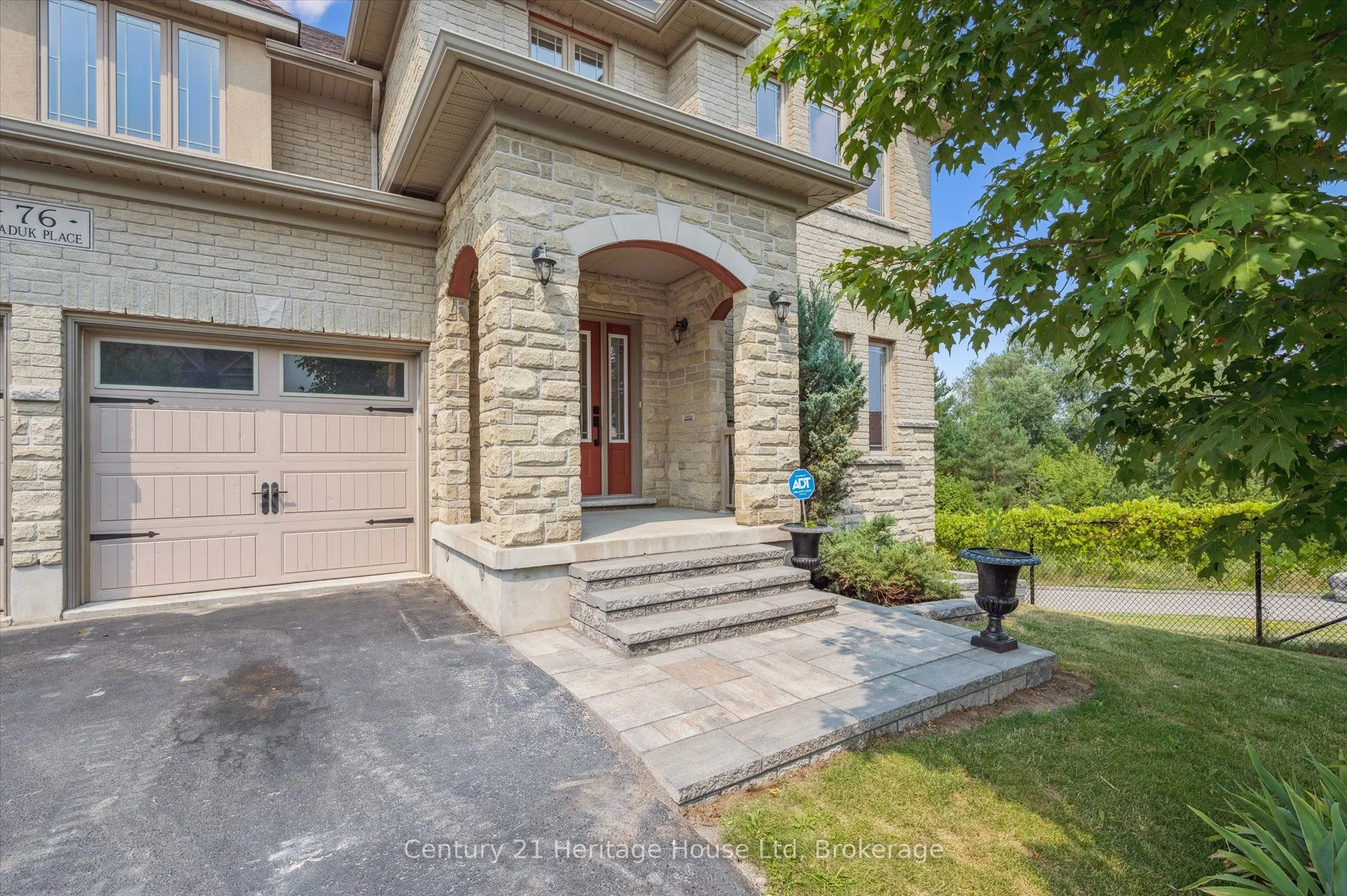 76 Zaduk Place