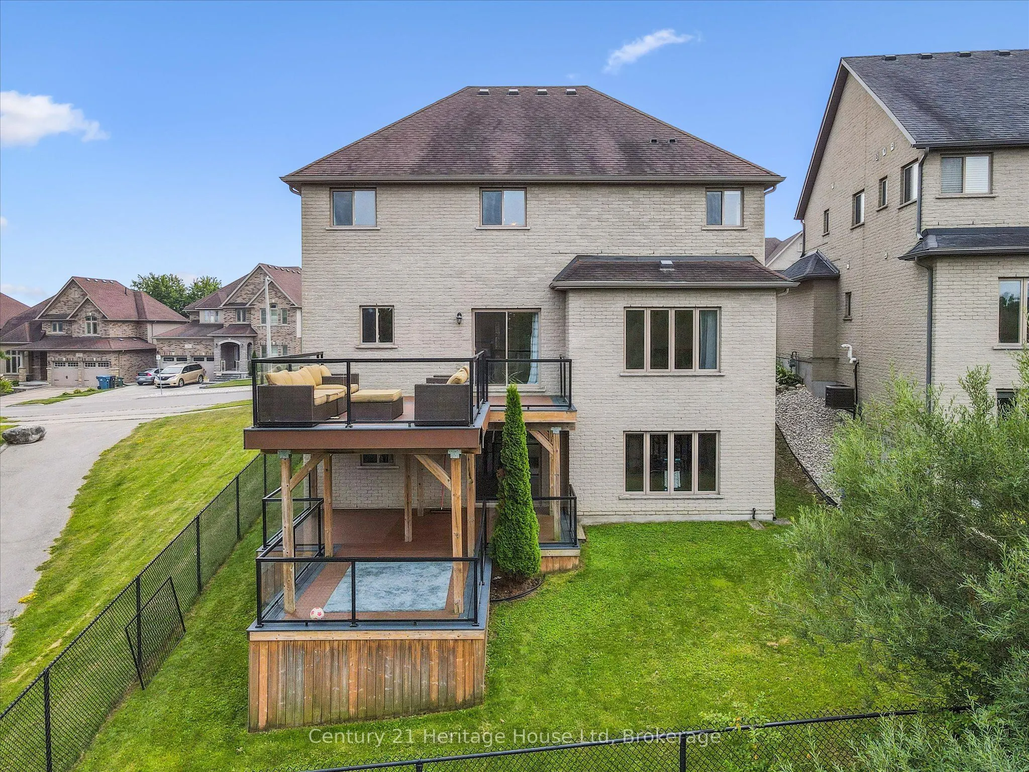76 Zaduk Place