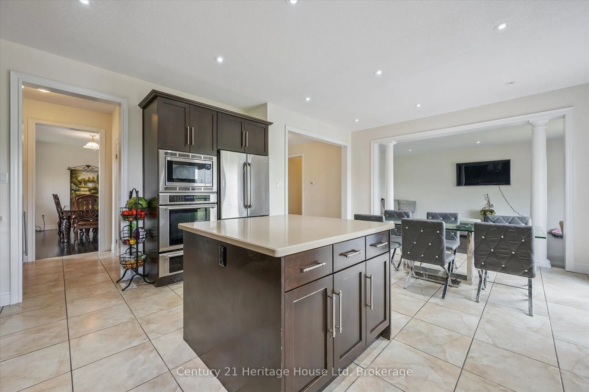 76 Zaduk Place
