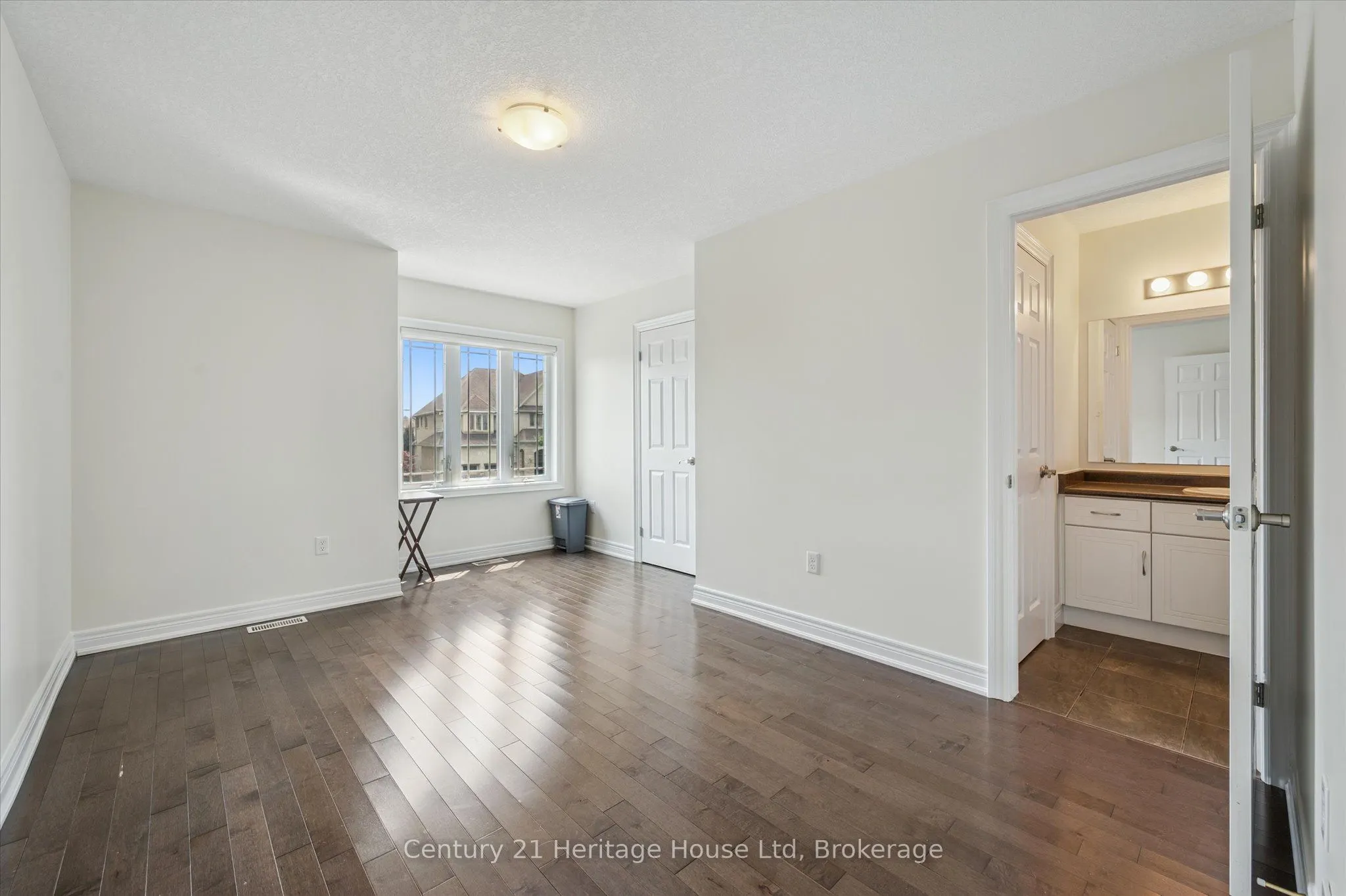 76 Zaduk Place
