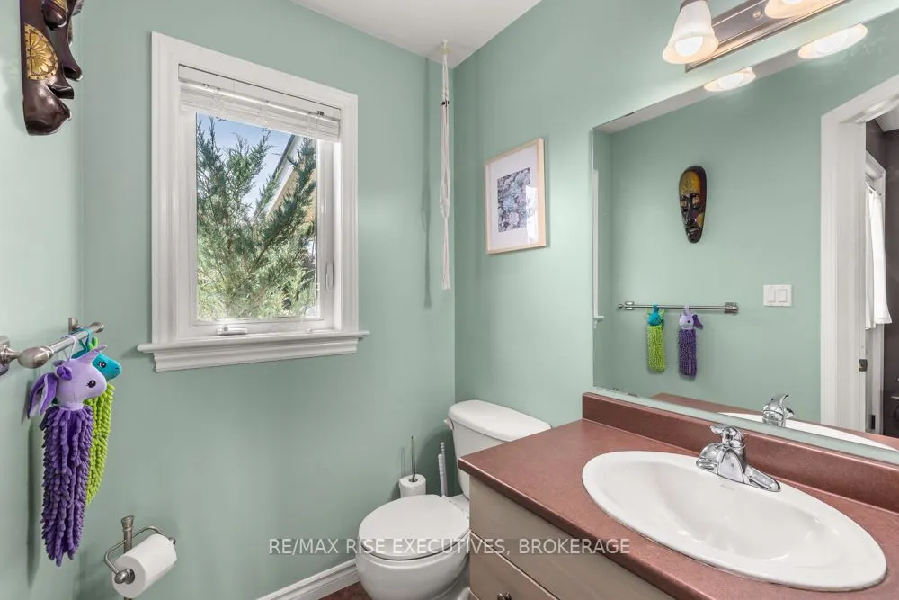 105 McKeown Crescent