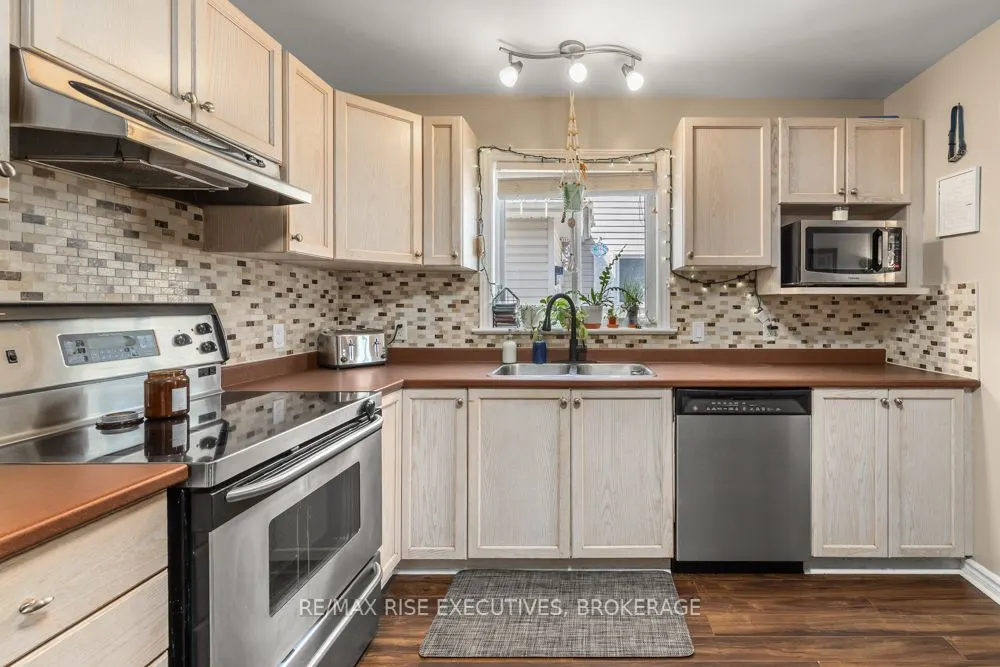 105 McKeown Crescent