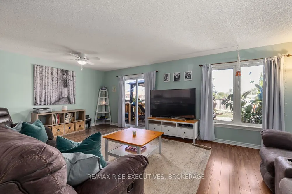 105 McKeown Crescent
