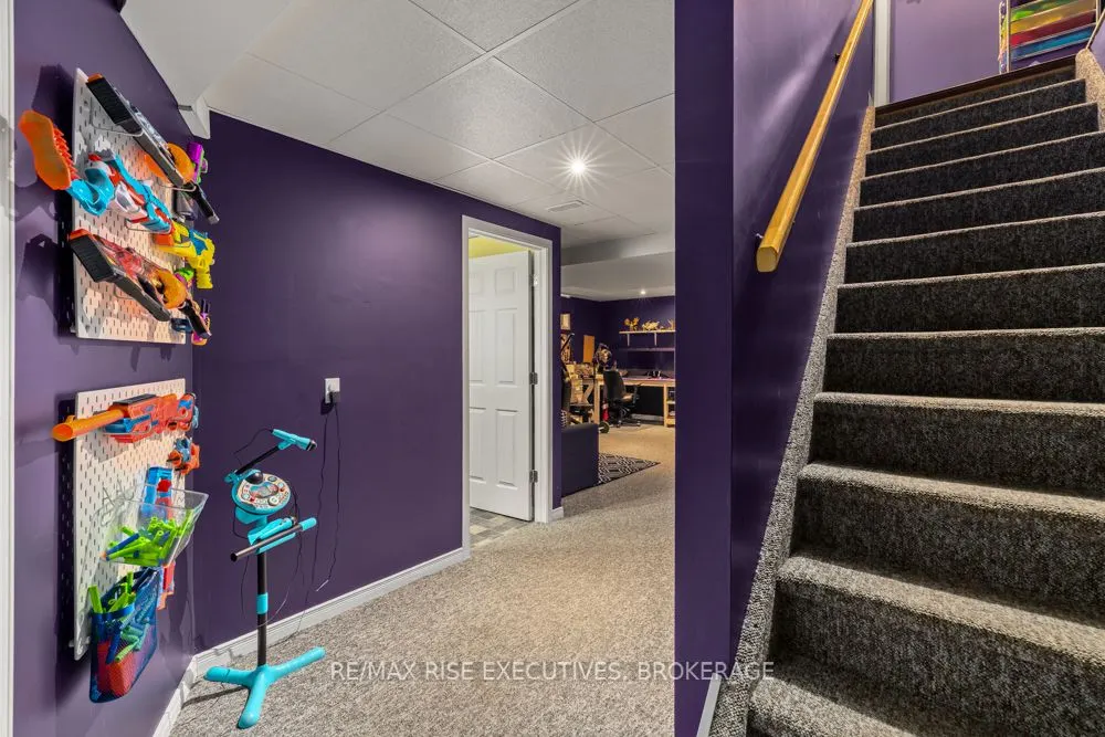 105 McKeown Crescent
