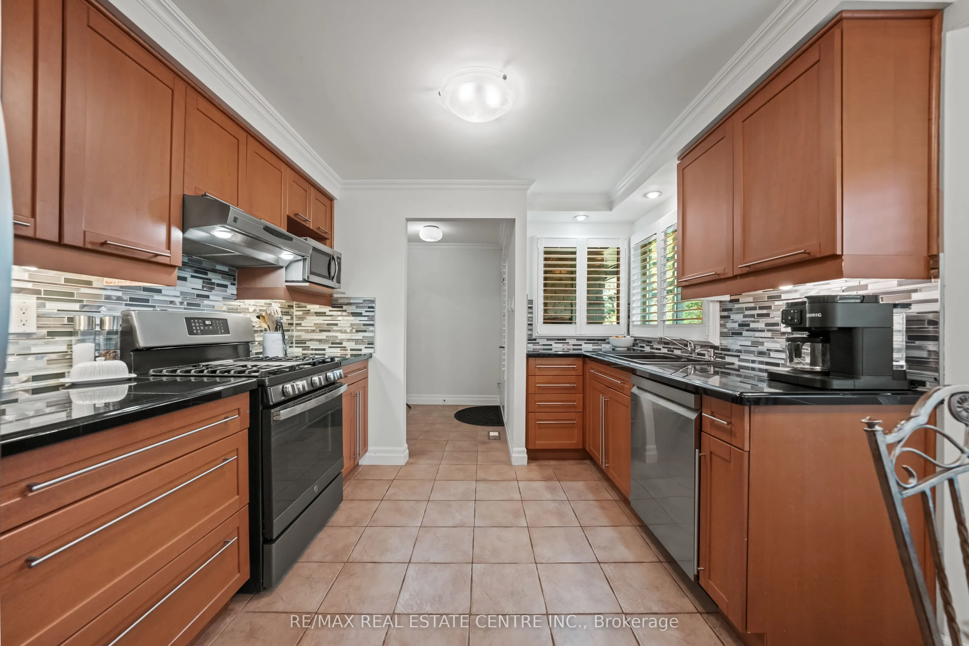 232 Kingswood Drive, #11