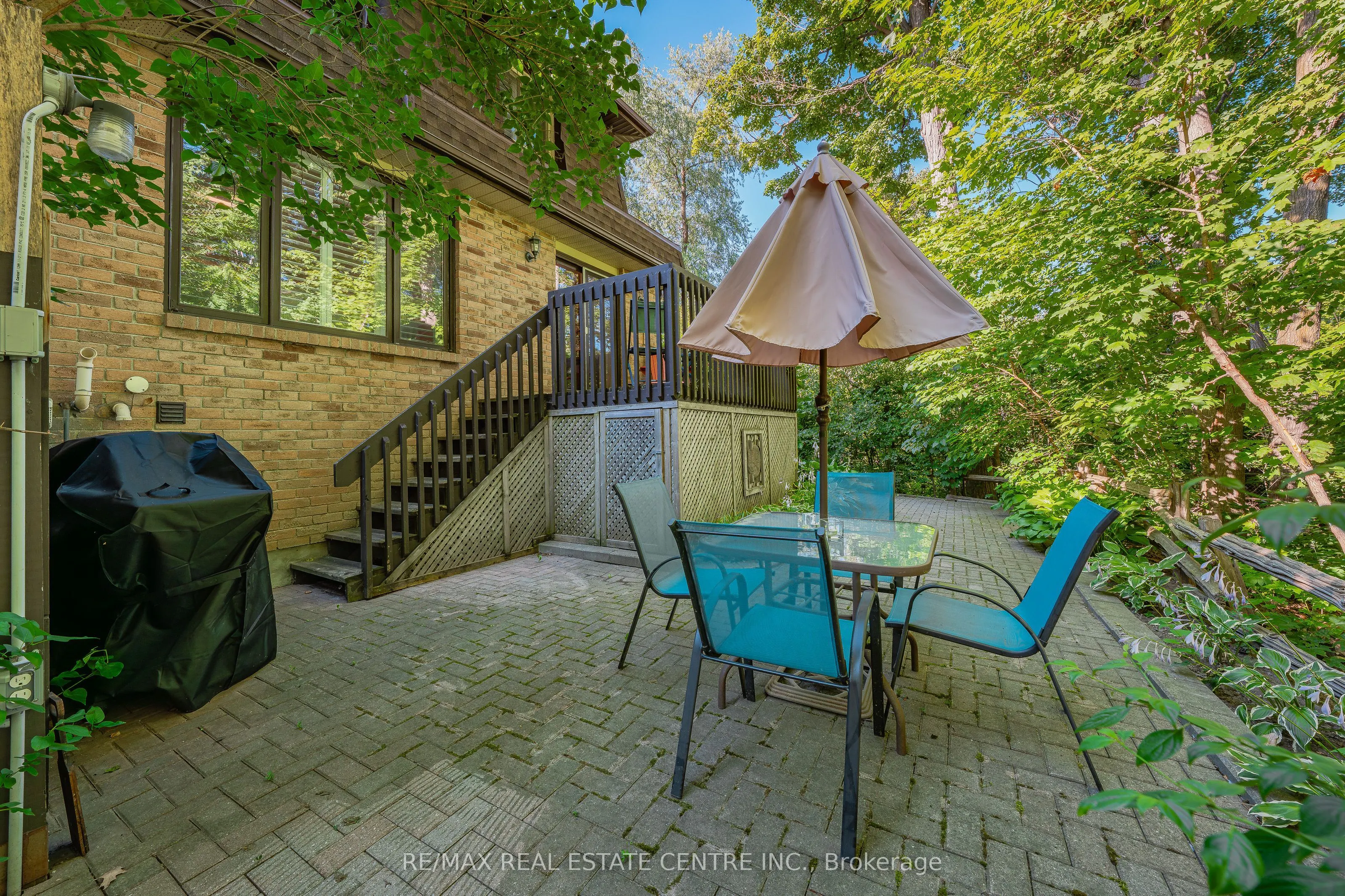 232 Kingswood Drive, #11