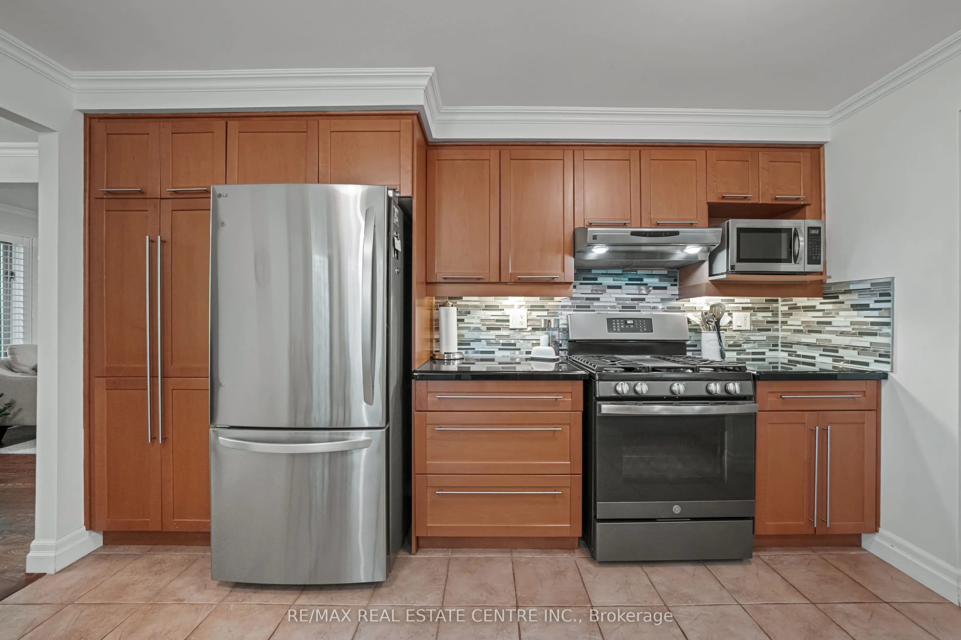 232 Kingswood Drive, #11