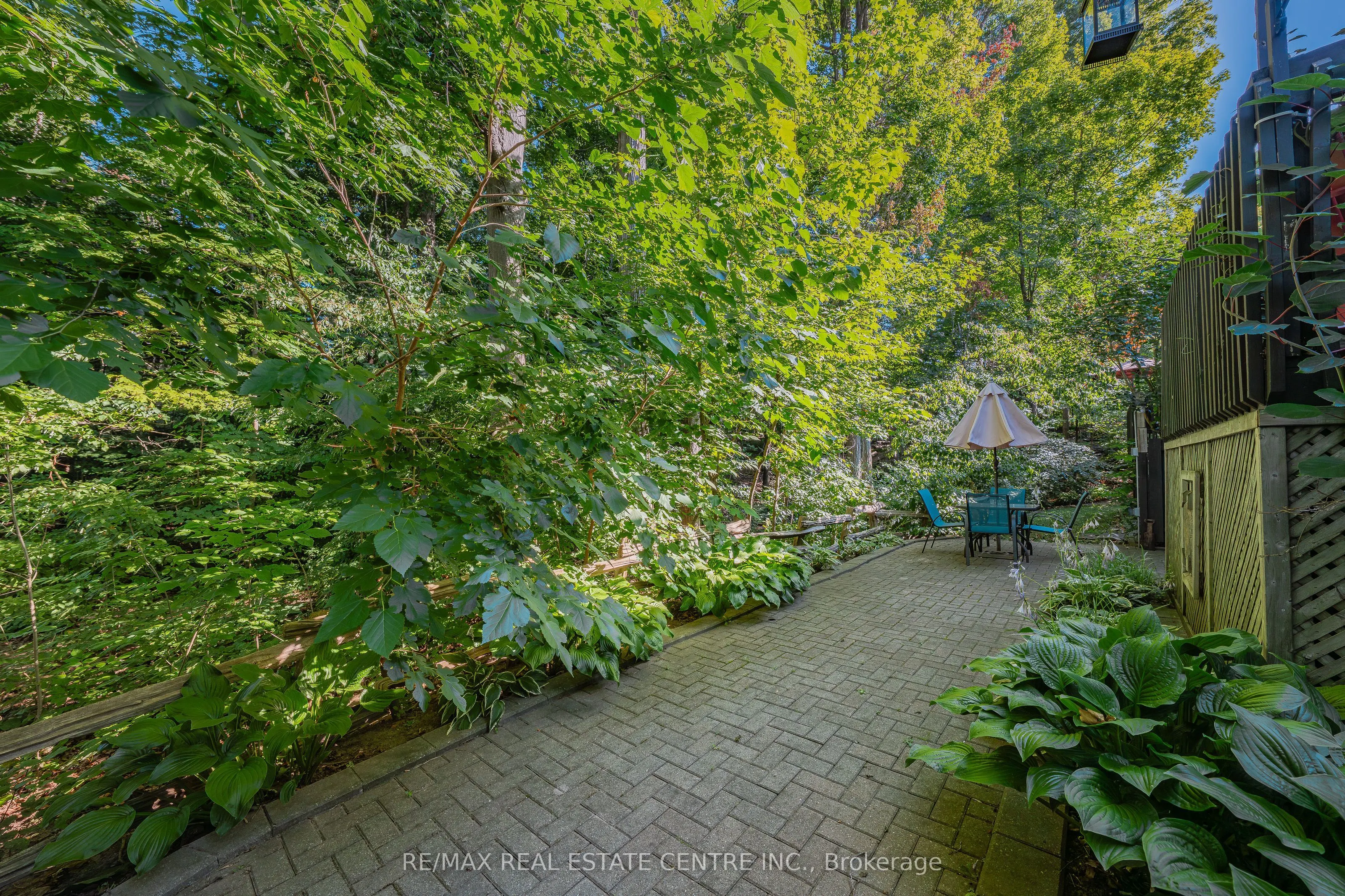 232 Kingswood Drive, #11
