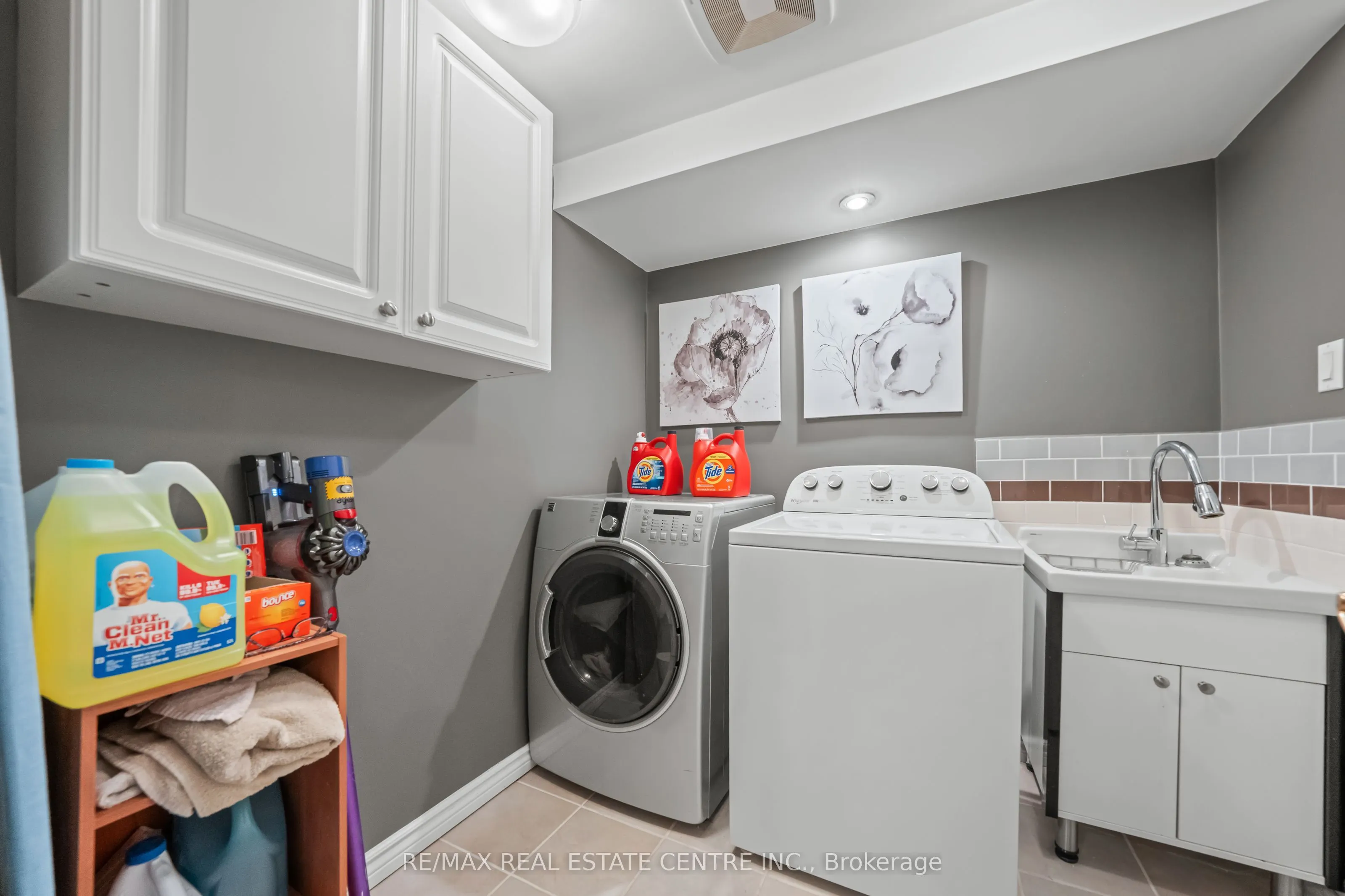 232 Kingswood Drive, #11