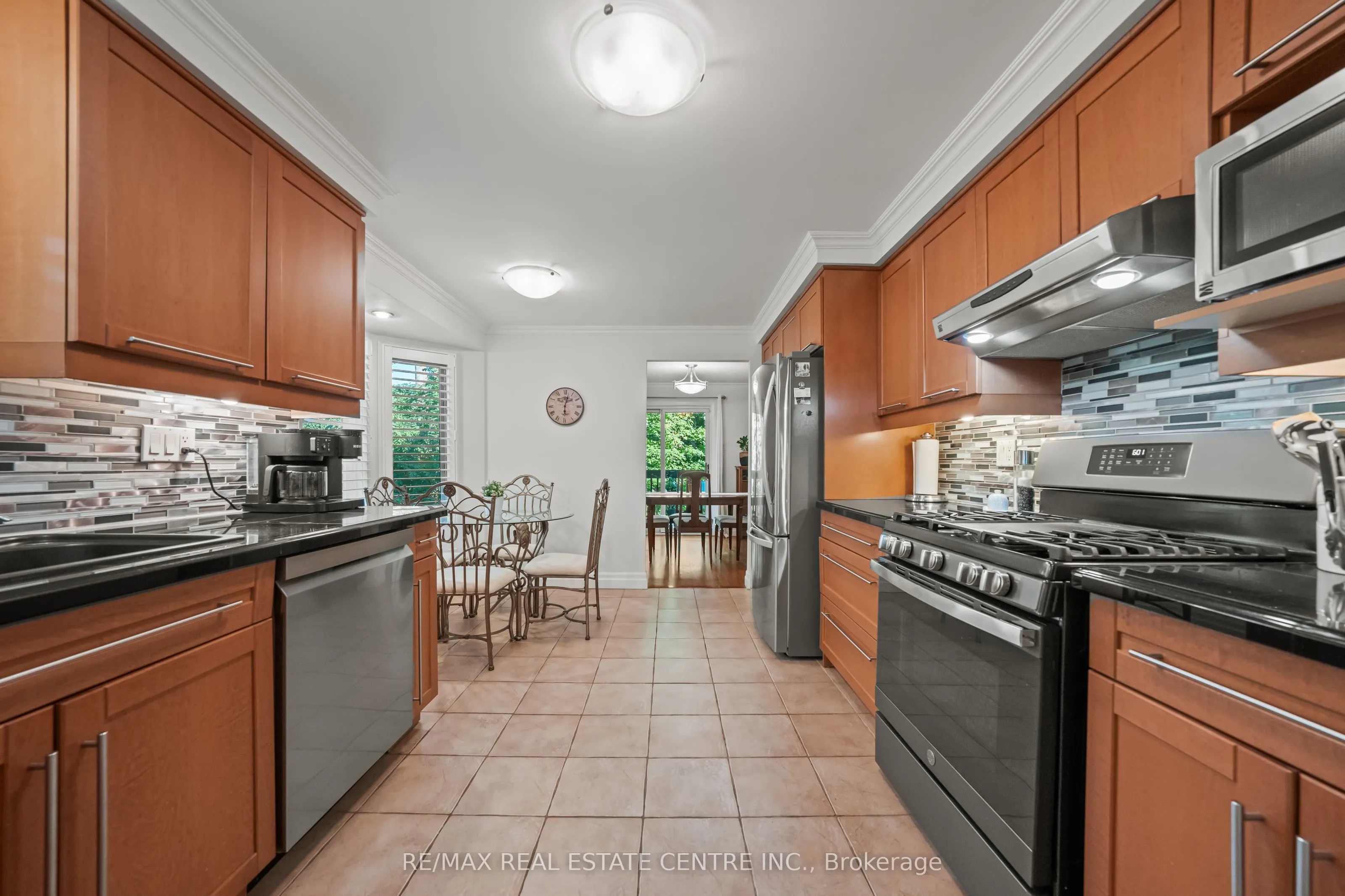 232 Kingswood Drive, #11
