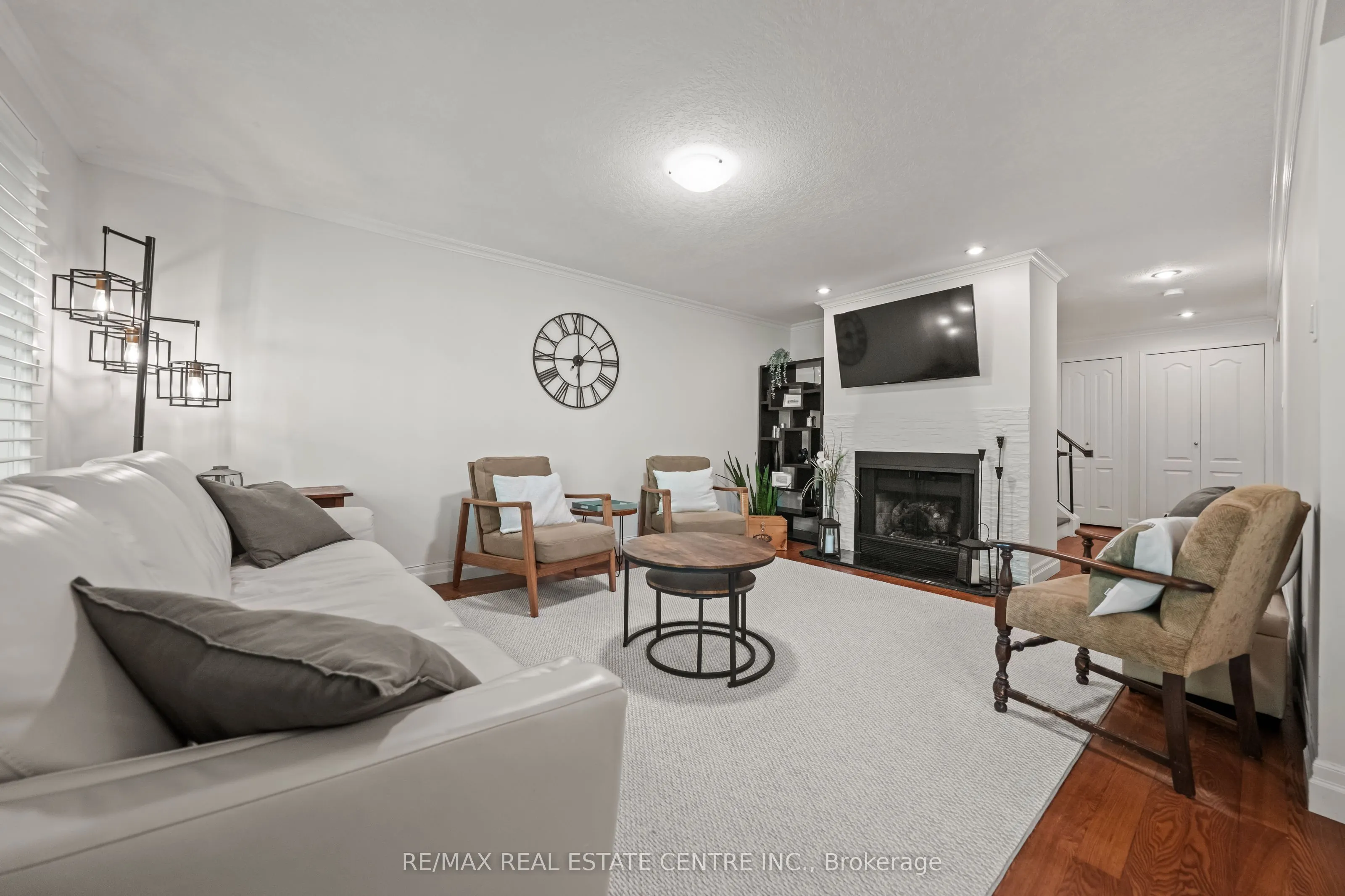 232 Kingswood Drive, #11