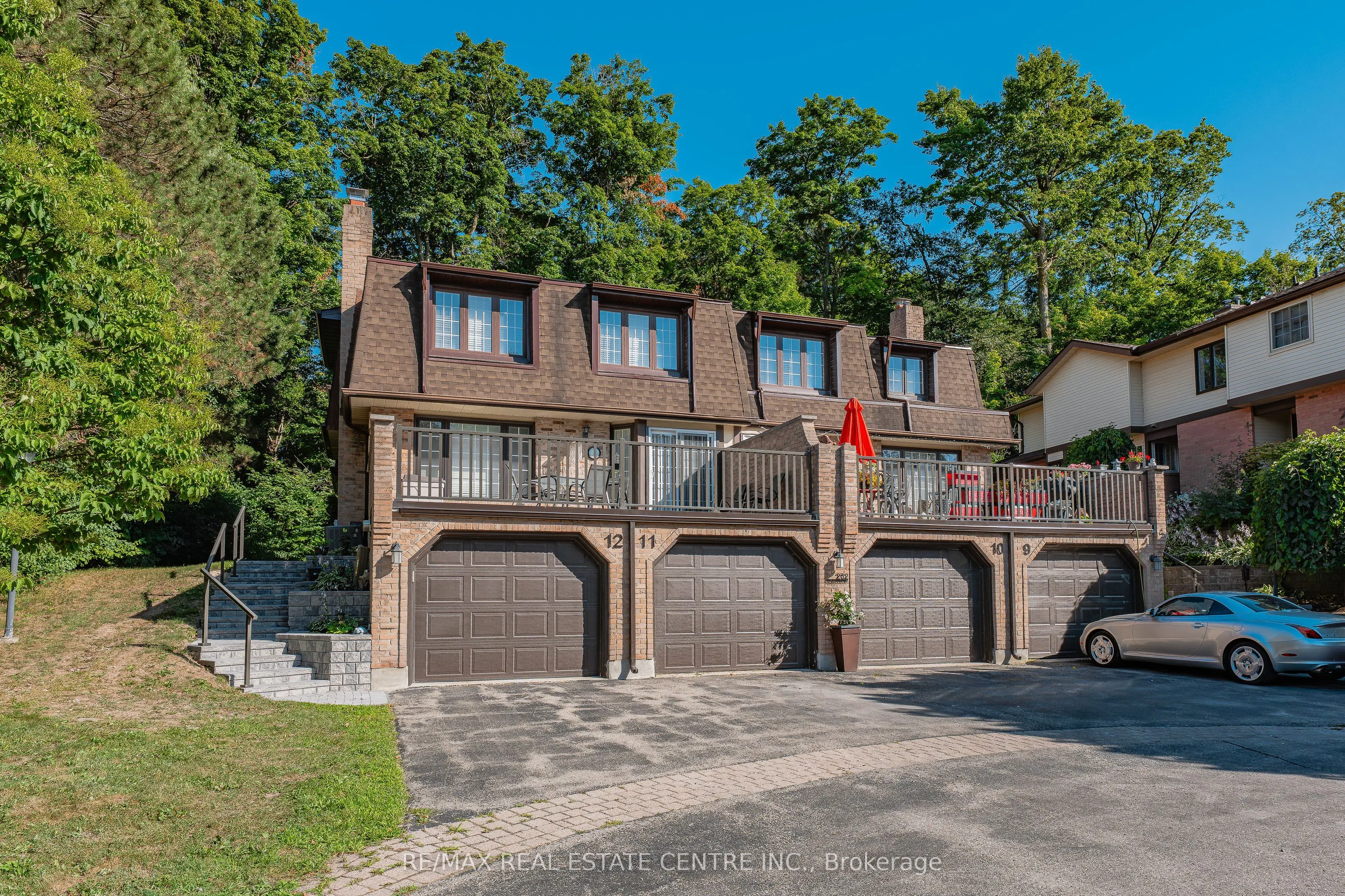 232 Kingswood Drive, #11
