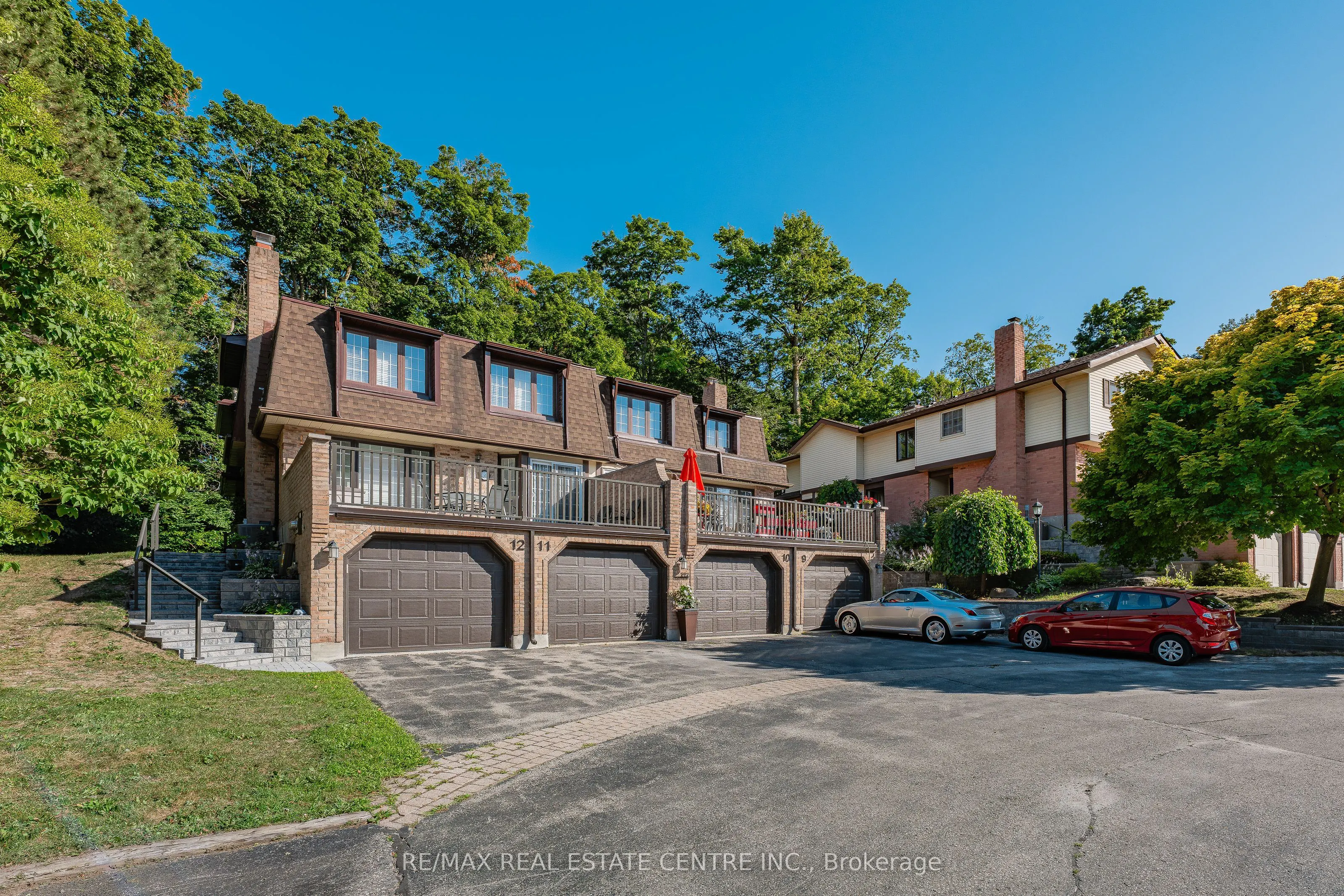 232 Kingswood Drive, #11