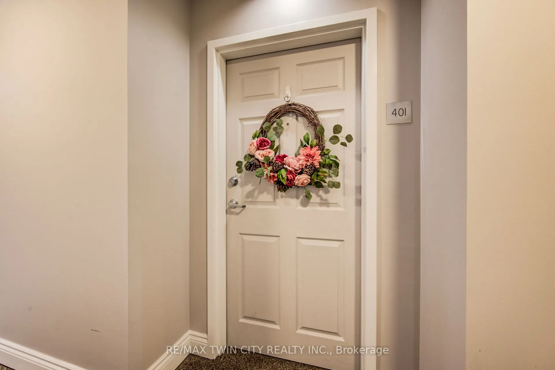2 Colonial Drive, #401