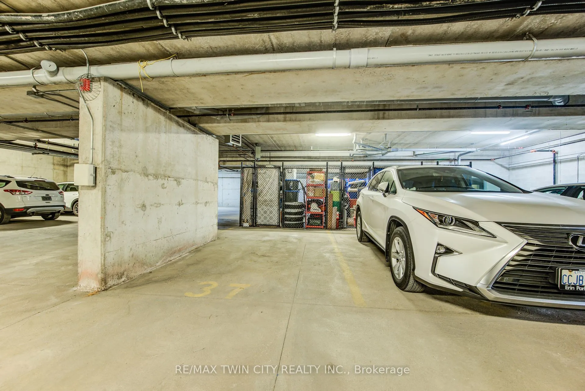 2 Colonial Drive, #401